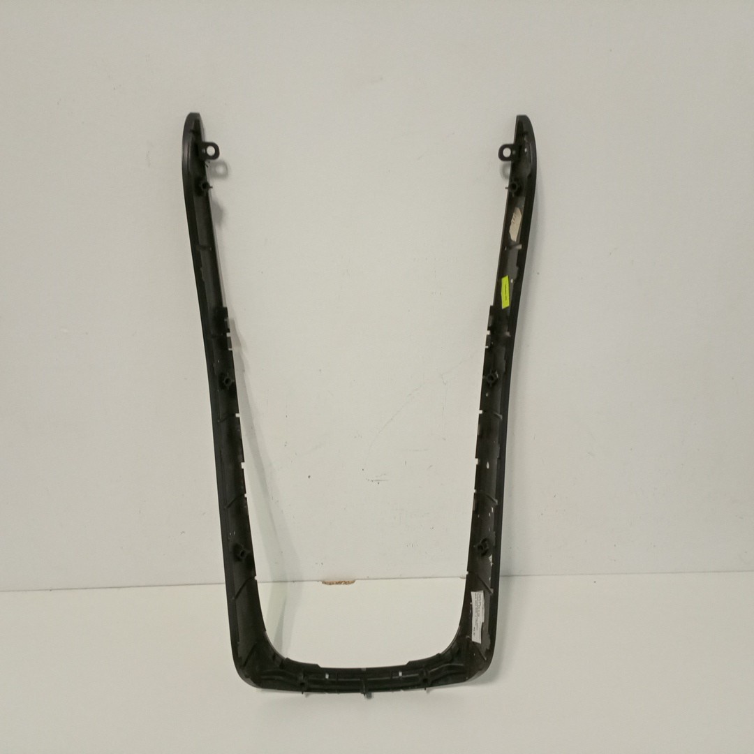 Moldura de consola central AUDI A4 (8K2, B8) | 07 - 15 Imagem-1