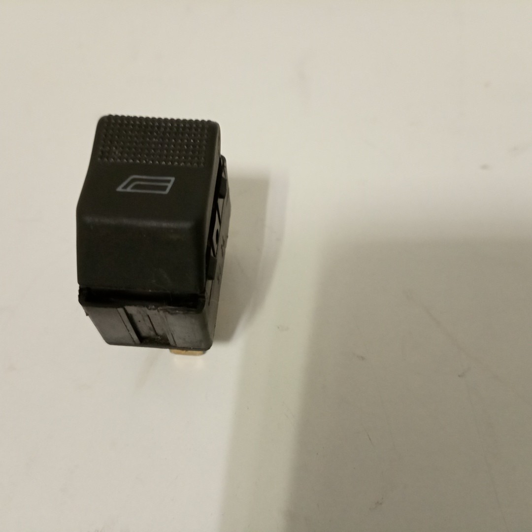Comutador de vidro frente direito AUDI A4 (8D2, B5) | 94 - 01