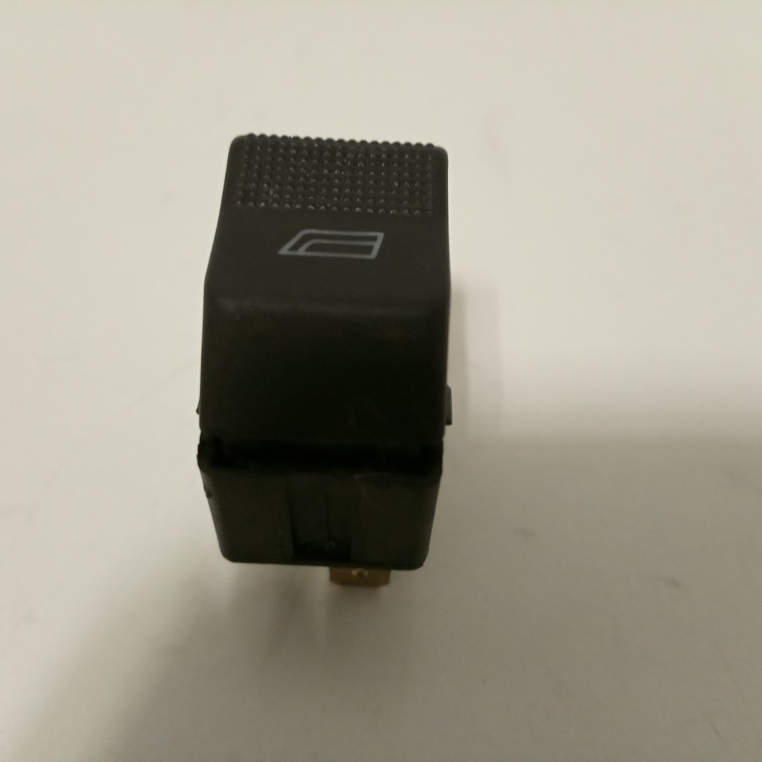 Comutador de vidro frente direito AUDI A4 (8D2, B5) | 94 - 01 Imagem-1