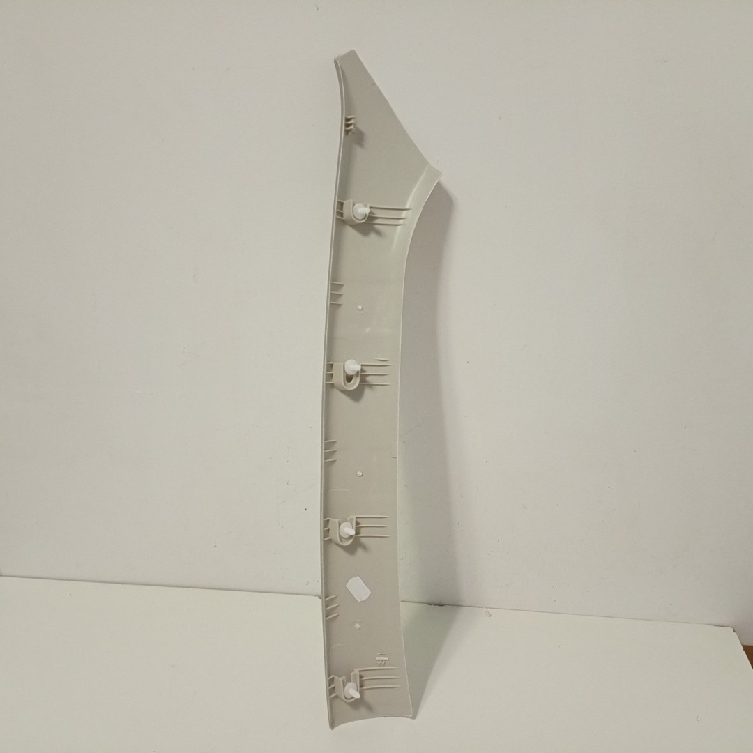 Moldura de pilar A VOLKSWAGEN PASSAT (3B2) | 96 - 01 Imagem-1