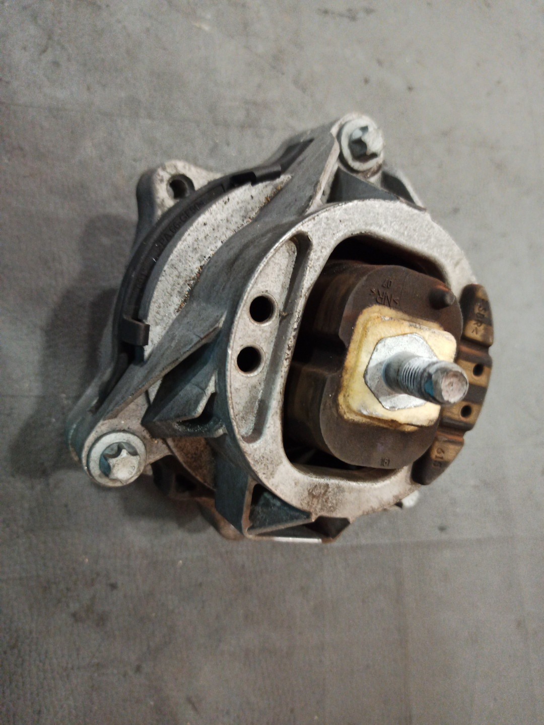 Apoio de motor BMW 1 (F21) | 11 - 