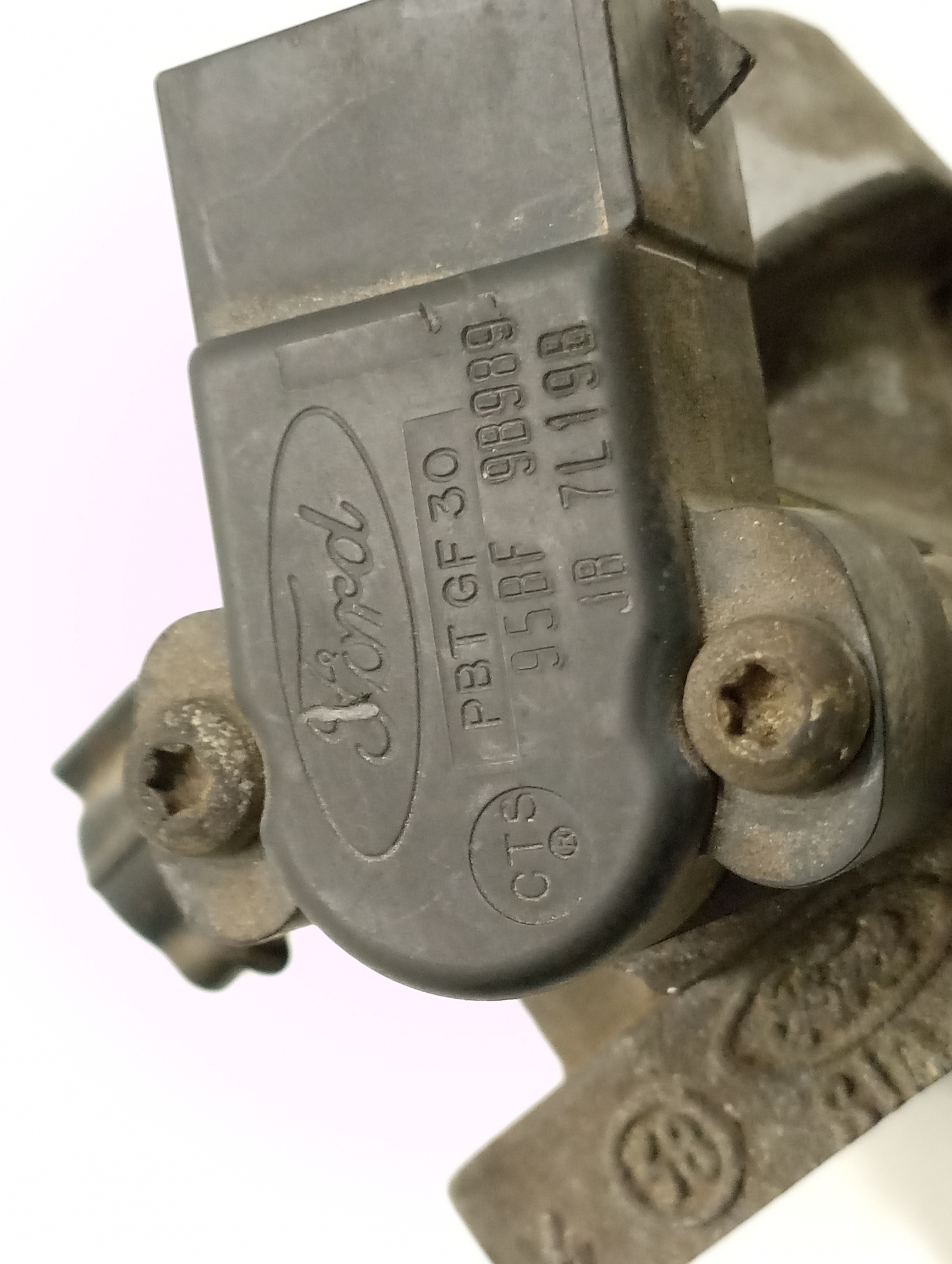 Borboleta de admissão FORD FIESTA IV (JA_, JB_) | 95 - 02 Imagem-3