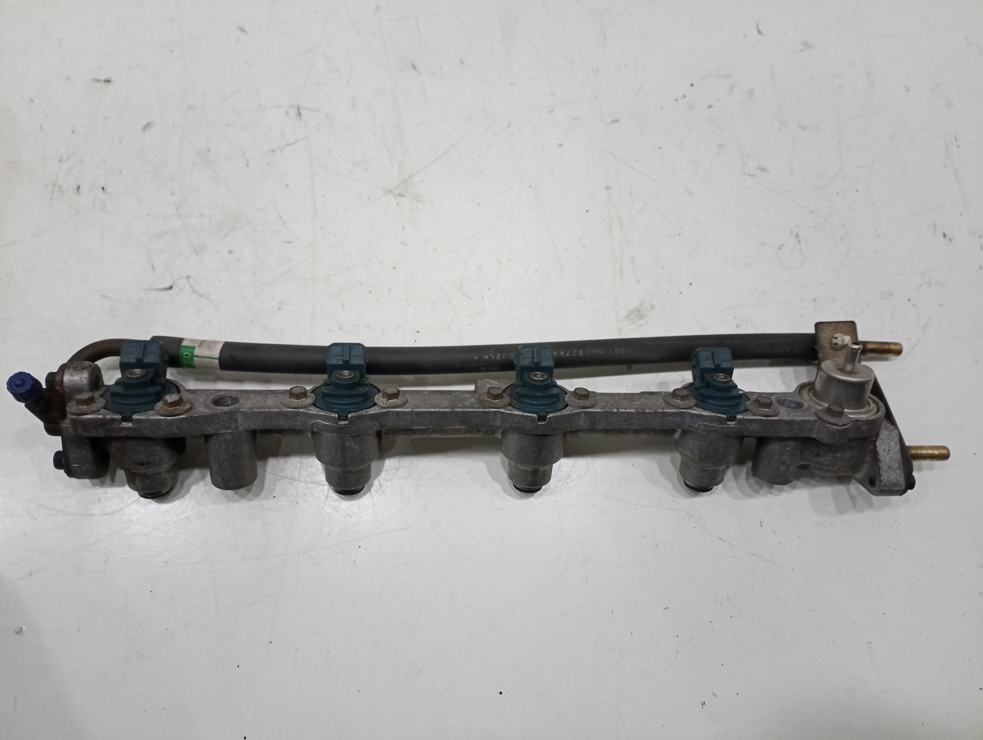 Regua de injeção FORD FIESTA IV (JA_, JB_) | 95 - 02