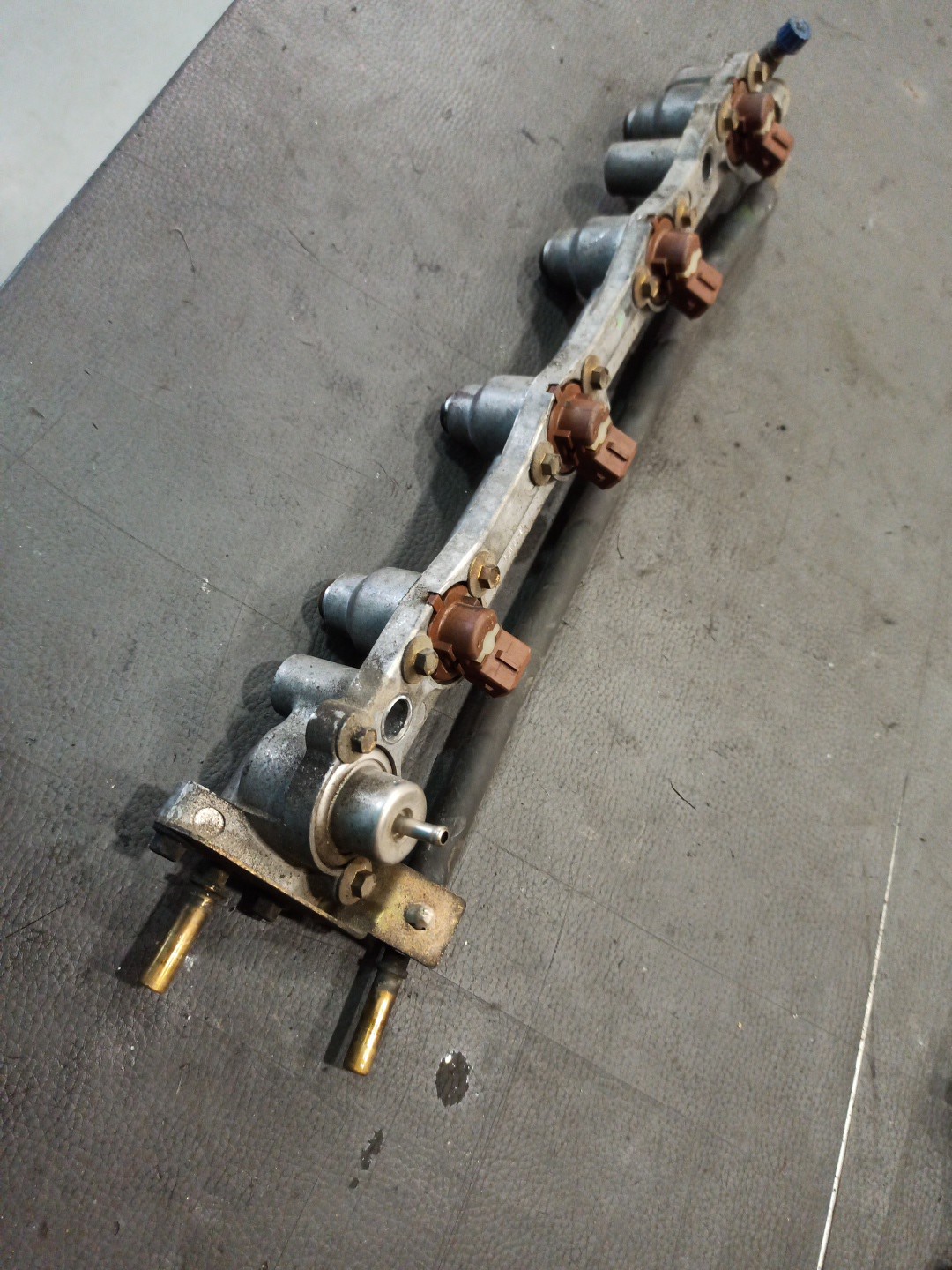 Regua de injeção FORD FIESTA IV (JA_, JB_) | 95 - 02 Imagem-3