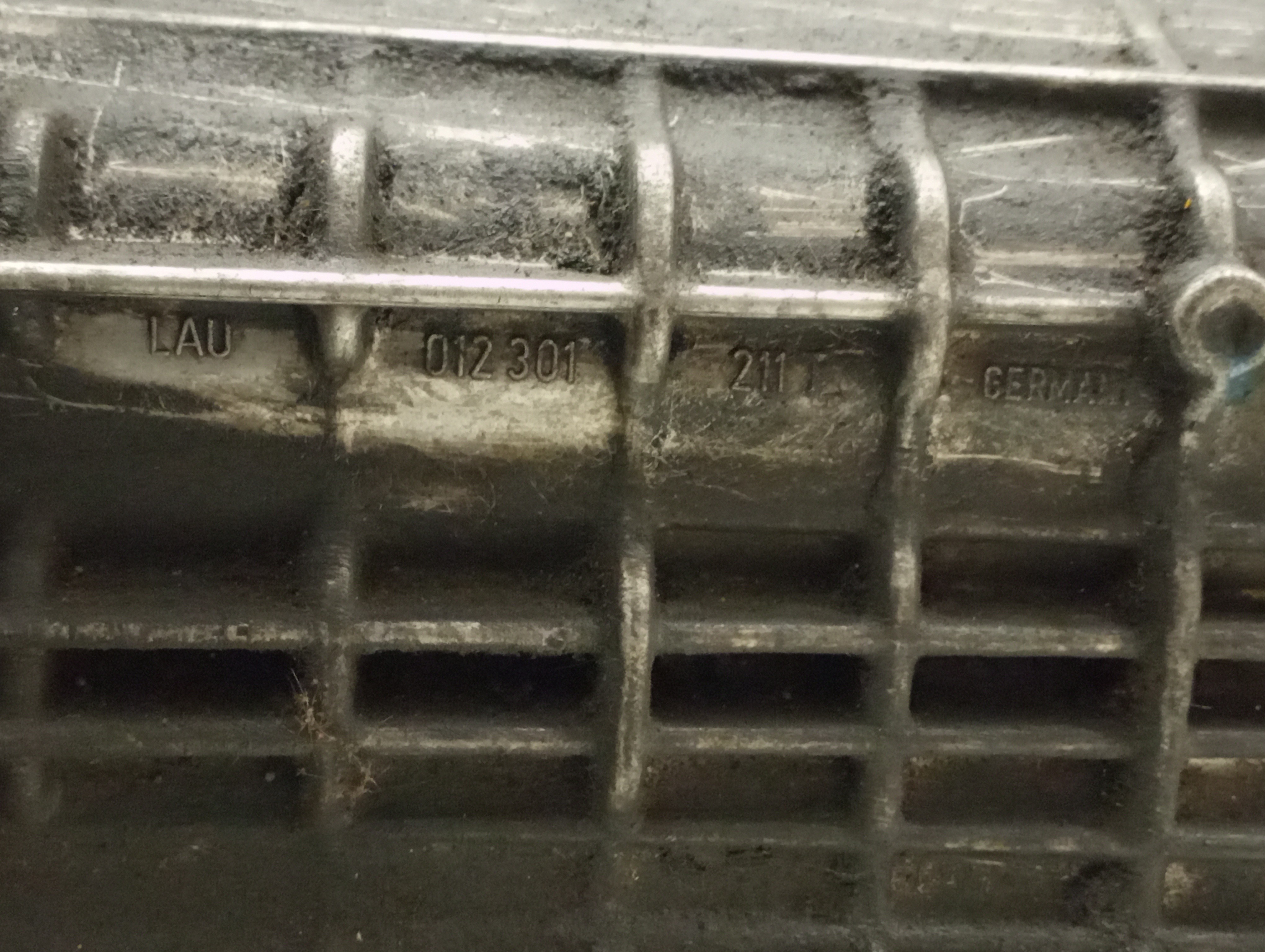 Caixa de Velocidades Manual AUDI A4 Avant (8D5, B5) | 94 - 02 Imagem-2