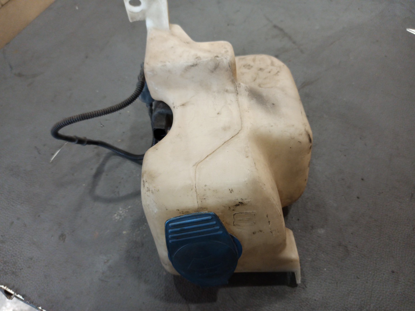 Reservatório de água do limpa para-brisas VOLKSWAGEN GOLF IV (1J1) | 97 - 07 Imagem-2