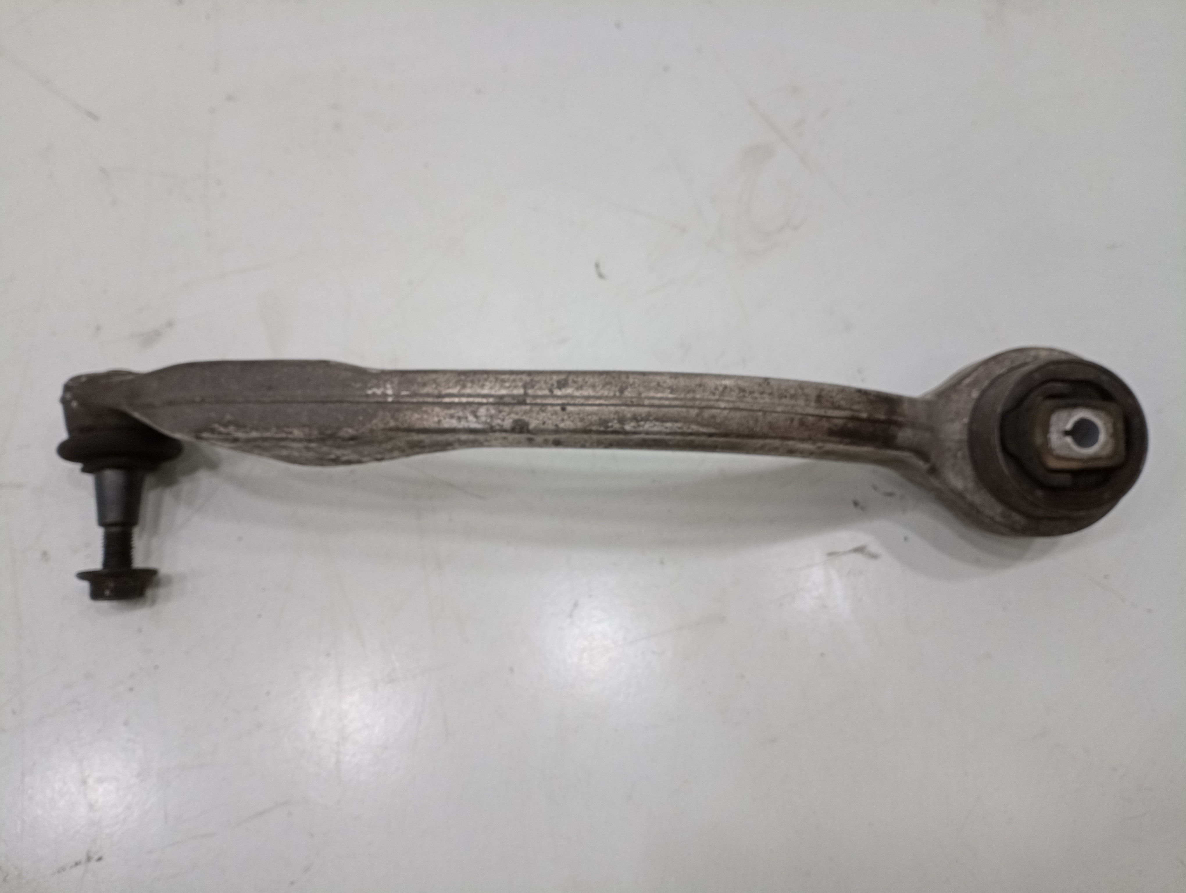 Braço de suspensão traseiro esquerdo VOLKSWAGEN PASSAT (3B2) | 96 - 01 Imagem-2