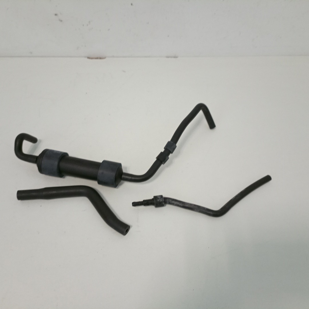 Tubo flexível de vacuo,sistema de travagem VOLKSWAGEN PASSAT (3B2) | 96 - 01