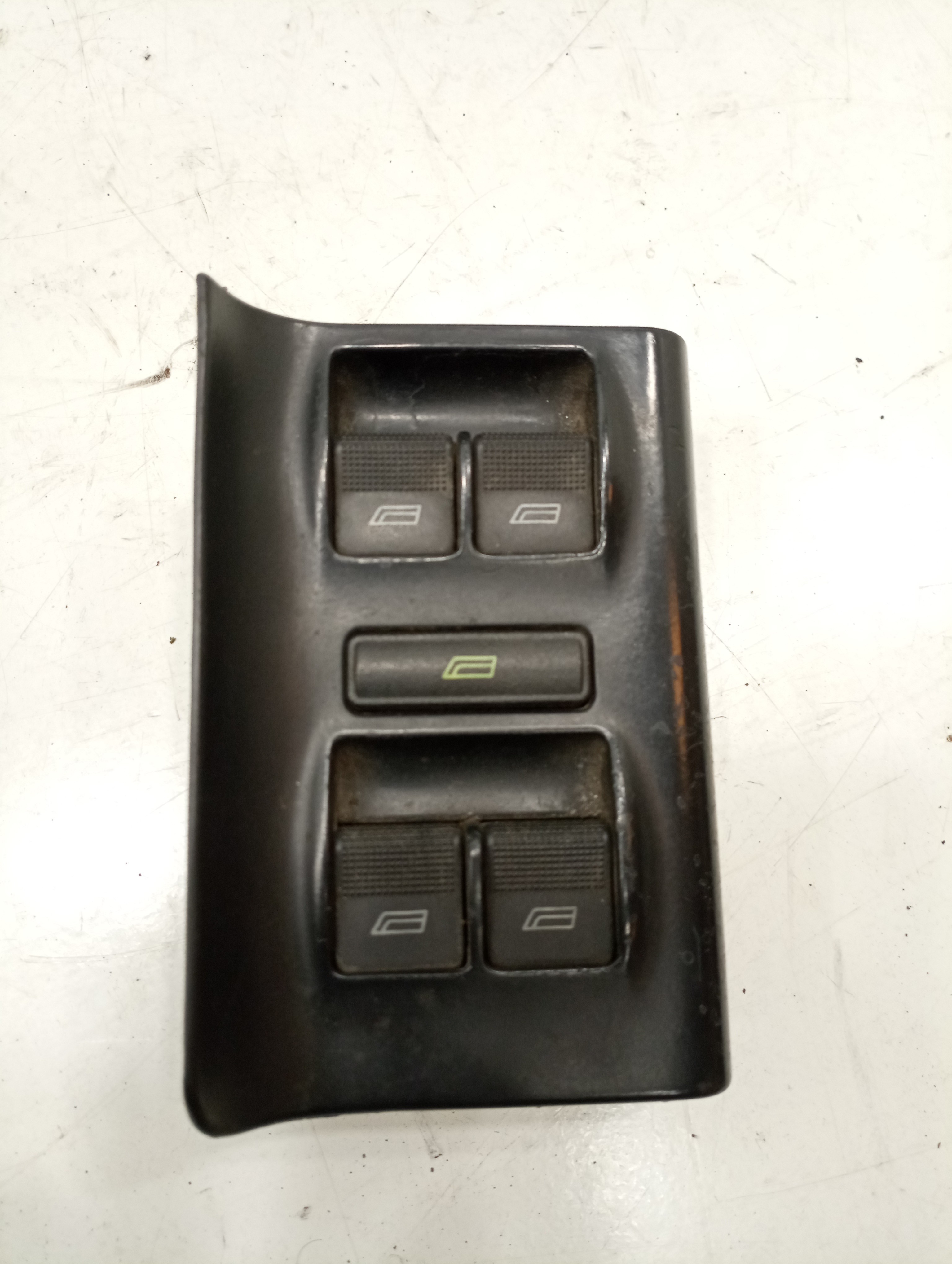 Comutador de vidro frente esquerdo AUDI A4 (8D2, B5) | 94 - 01