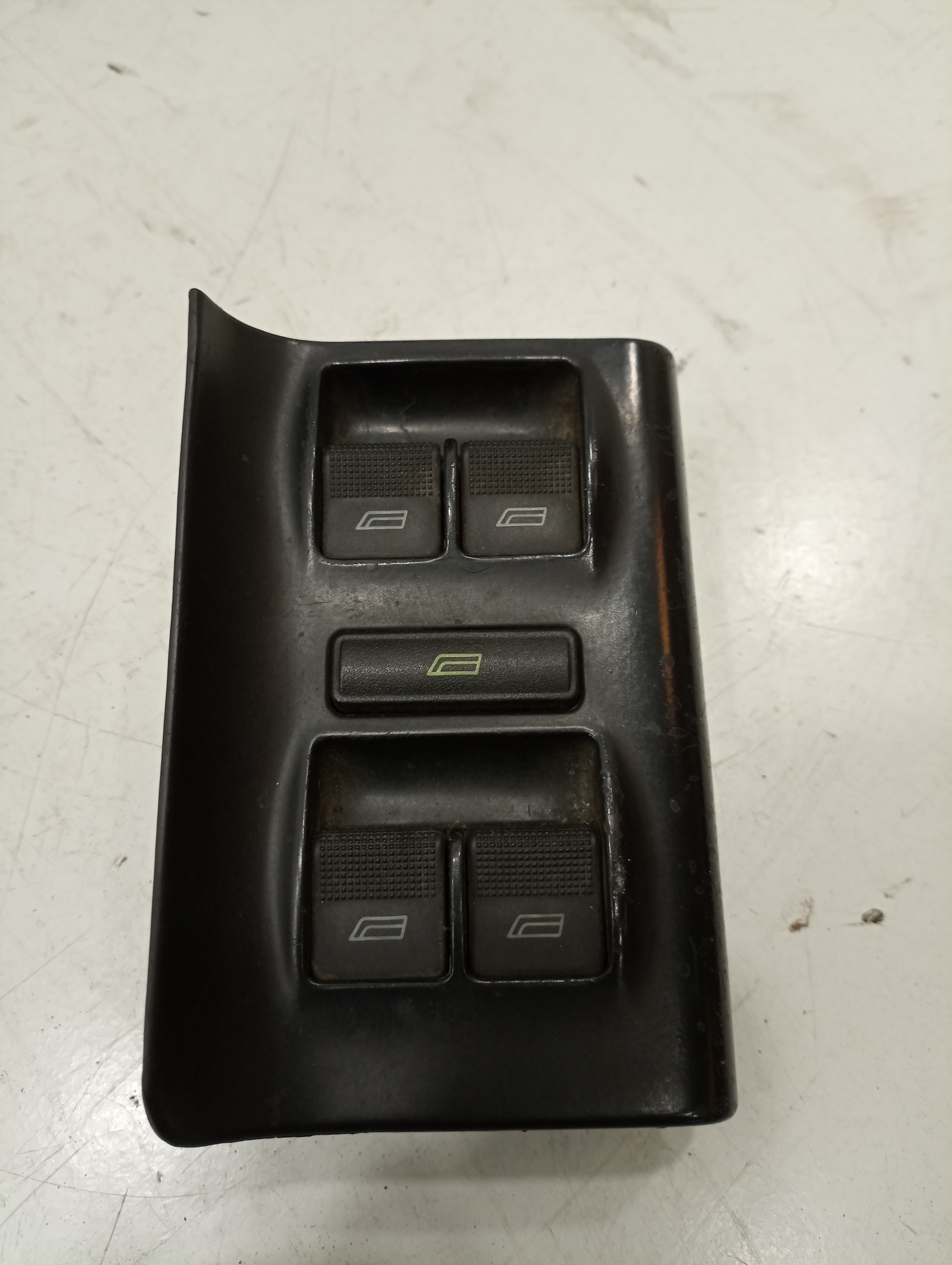 Comutador de vidro frente esquerdo AUDI A4 (8D2, B5) | 94 - 01 Imagem-3