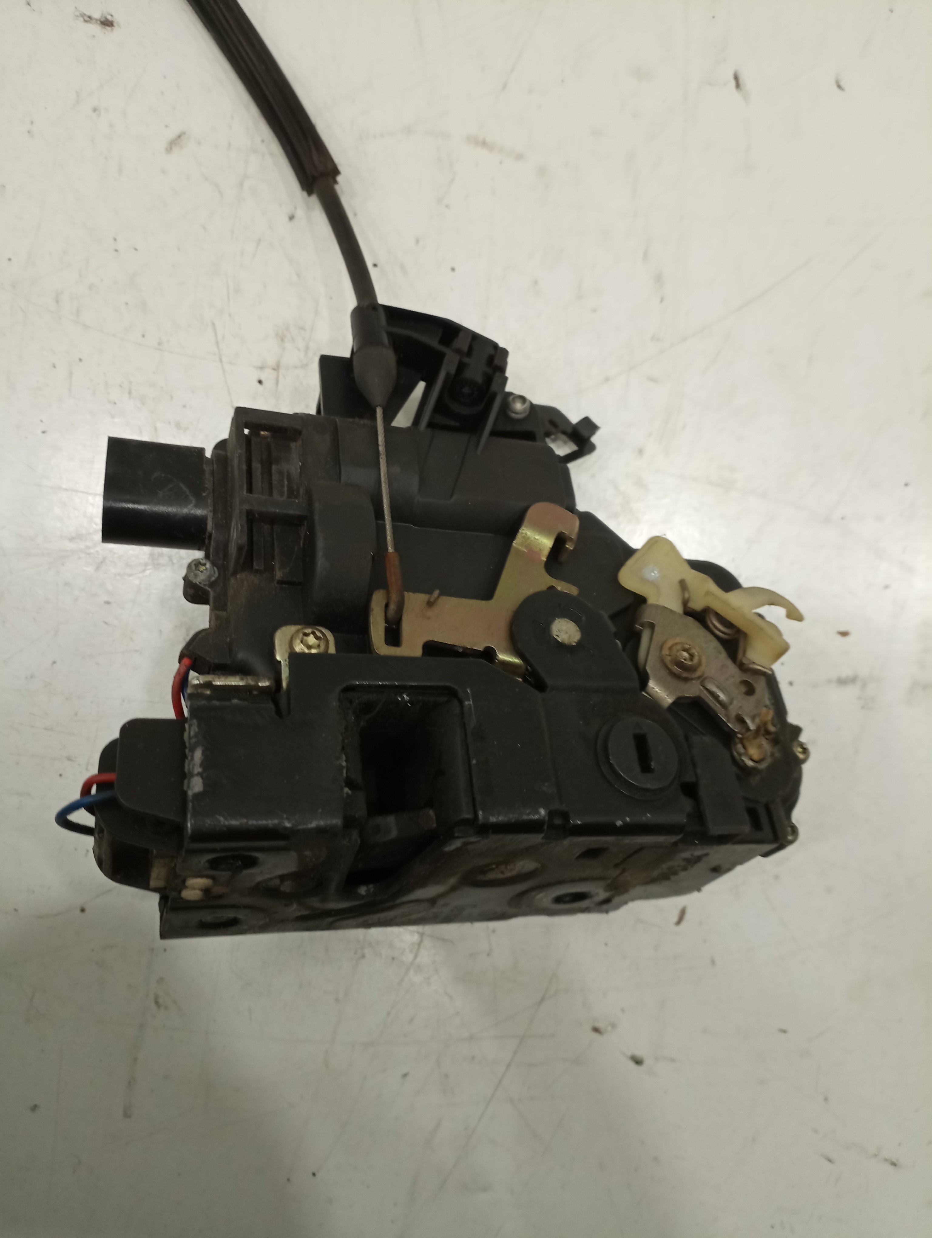 Fecho da Porta Trás Direito VOLKSWAGEN GOLF IV (1J1) | 97 - 07 Imagem-2