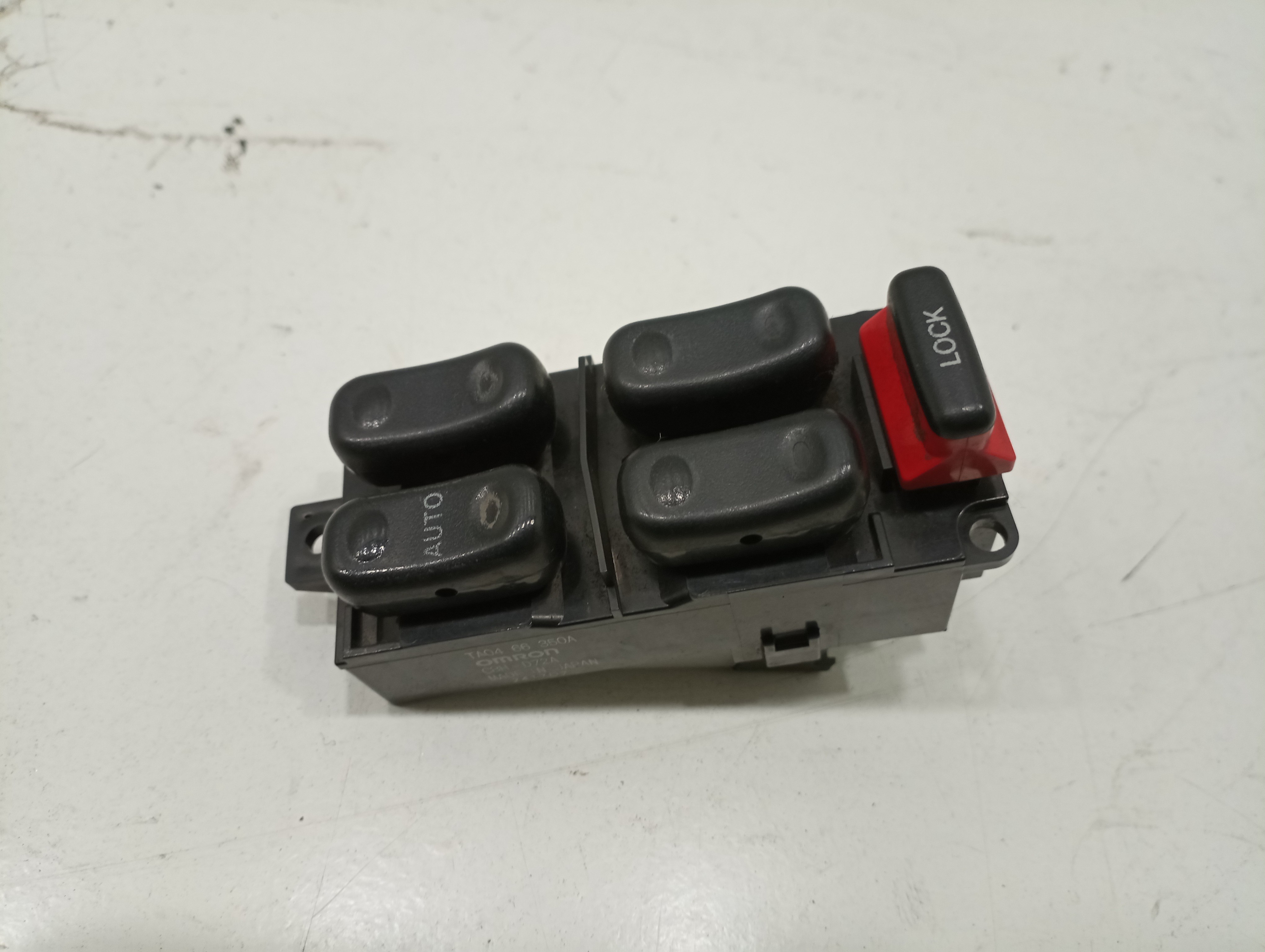 Comutador de vidro frente esquerdo MAZDA XEDOS 9 (TA) | 93 - 02