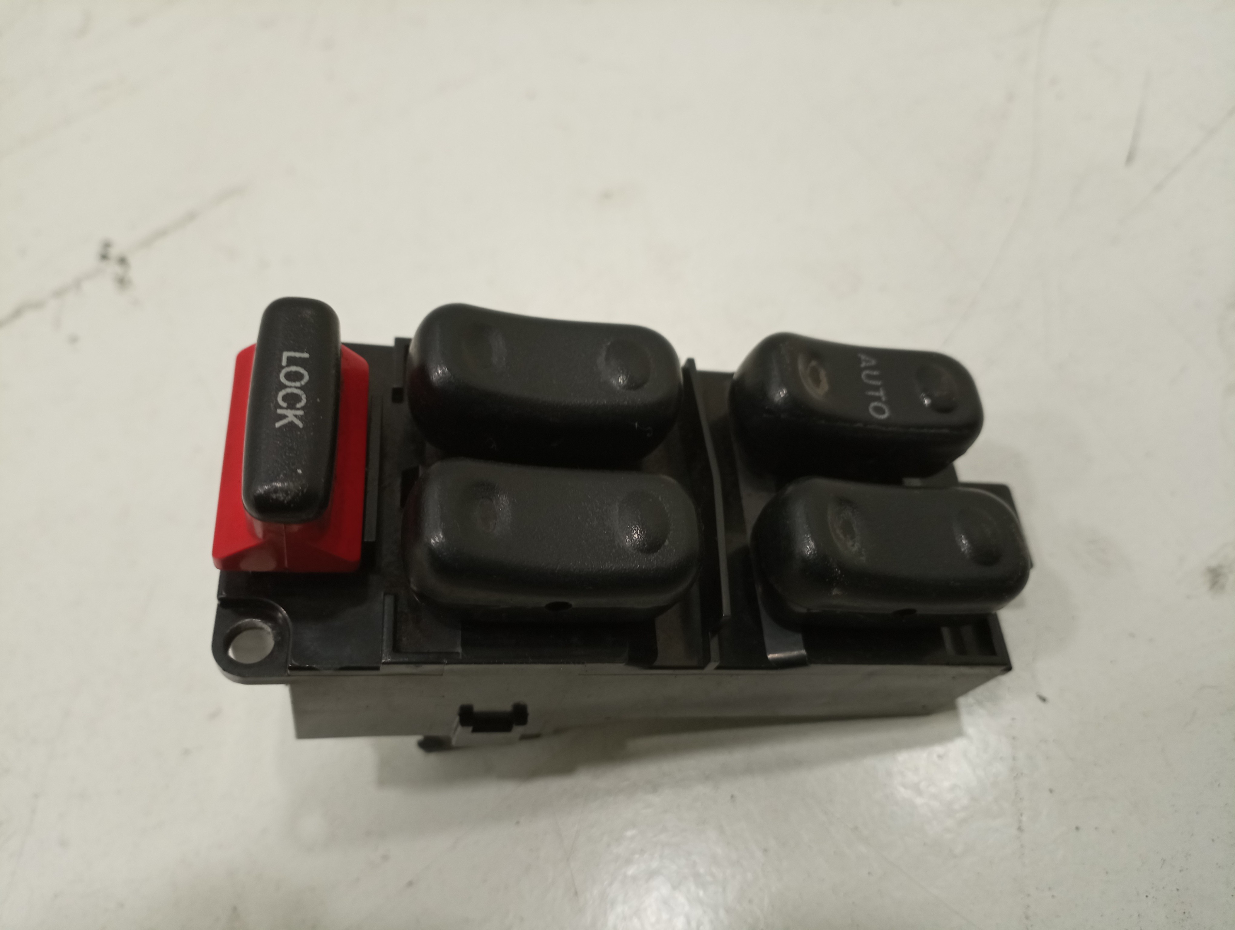 Comutador de vidro frente esquerdo MAZDA XEDOS 9 (TA) | 93 - 02 Imagem-3