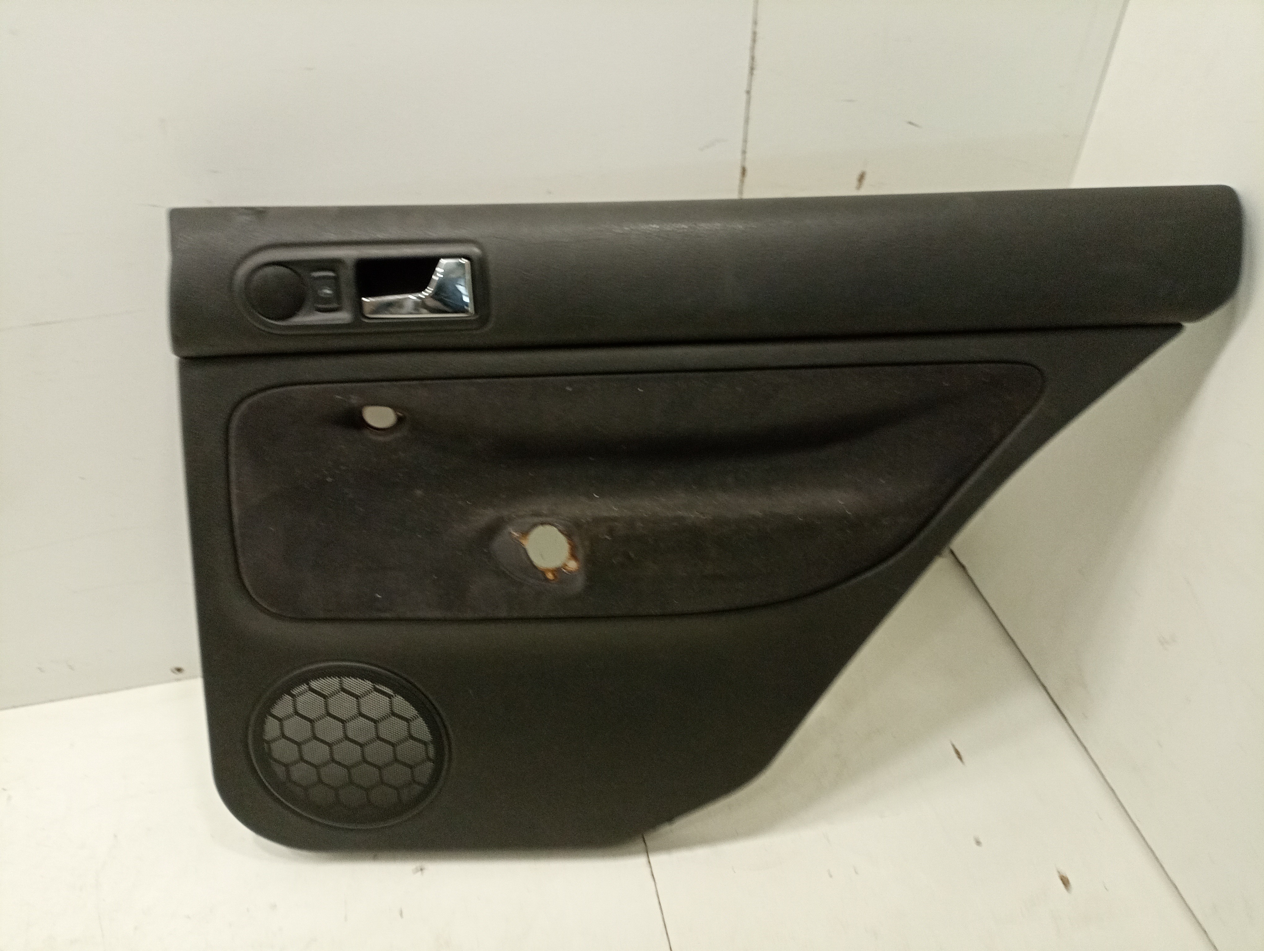 Quartela de porta trás direita VOLKSWAGEN GOLF IV (1J1) | 97 - 07 Imagem-4