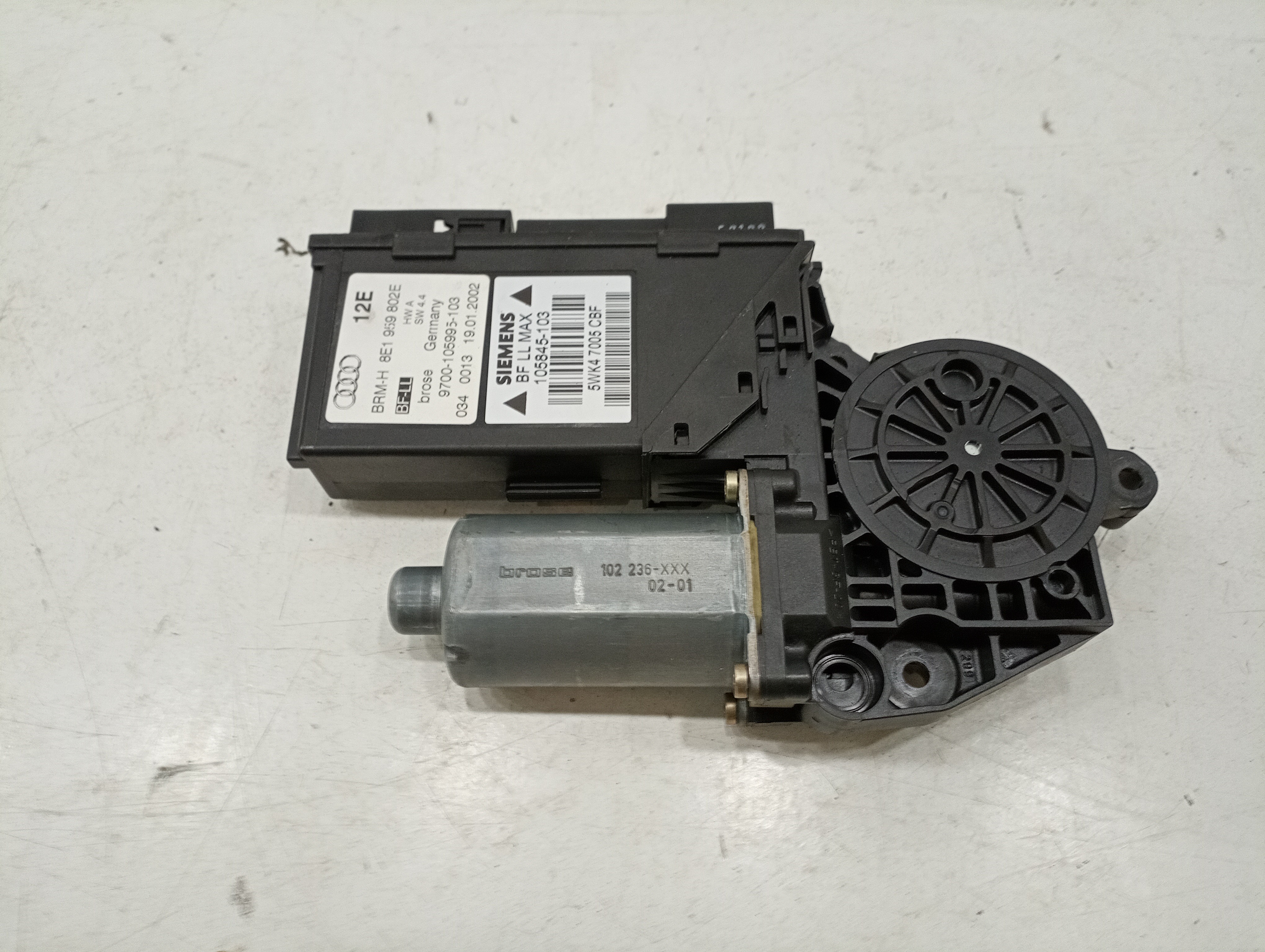 Motor de vidro frente direito AUDI A4 Avant (8E5, B6) | 00 - 05 Imagem-3