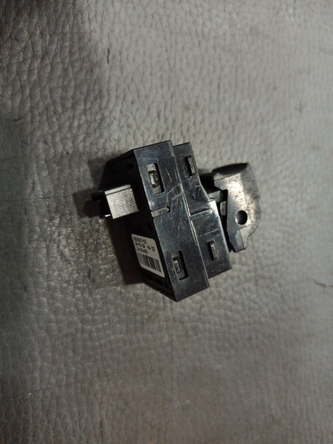 Comutador de vidro frente esquerdo BMW 1 (F21) | 11 -  Imagem-2