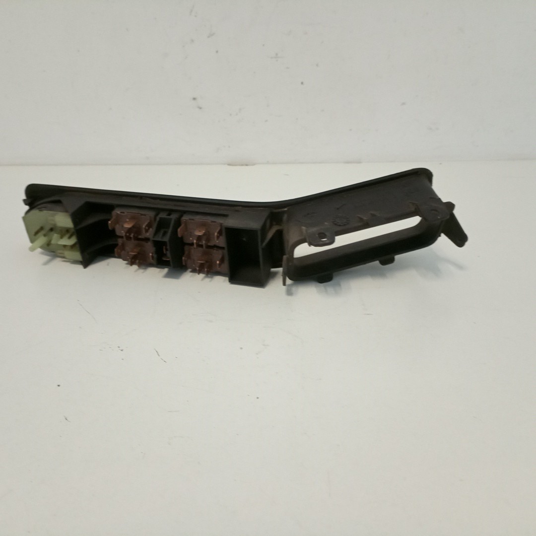 Comutador de vidro frente esquerdo AUDI 90 (89, 89Q, 8A, B3) | 87 - 91 Imagem-1