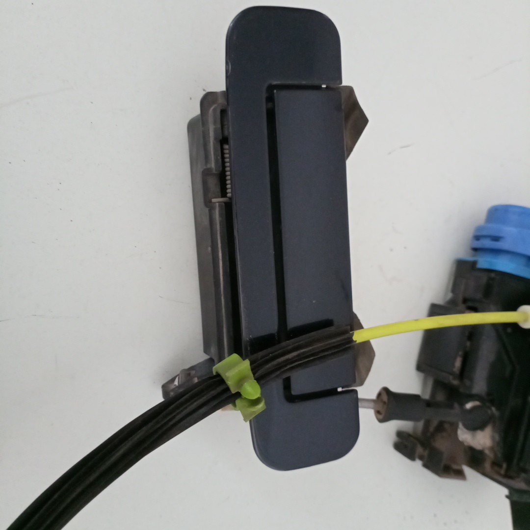 Fecho da Porta Trás Direito AUDI A4 Avant (8D5, B5) | 94 - 02 Imagem-1