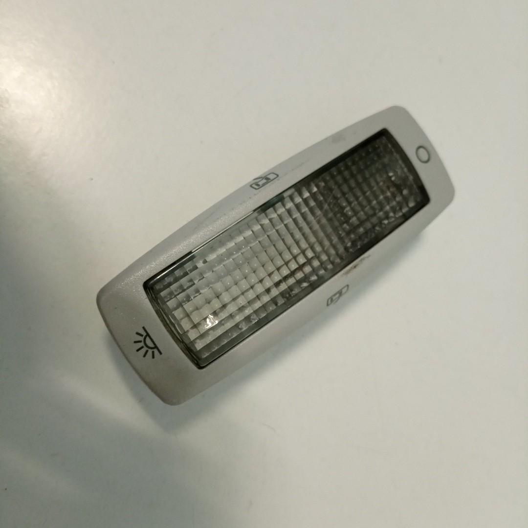 Plafonier VOLKSWAGEN GOLF IV (1J1) | 97 - 07 Imagem-1