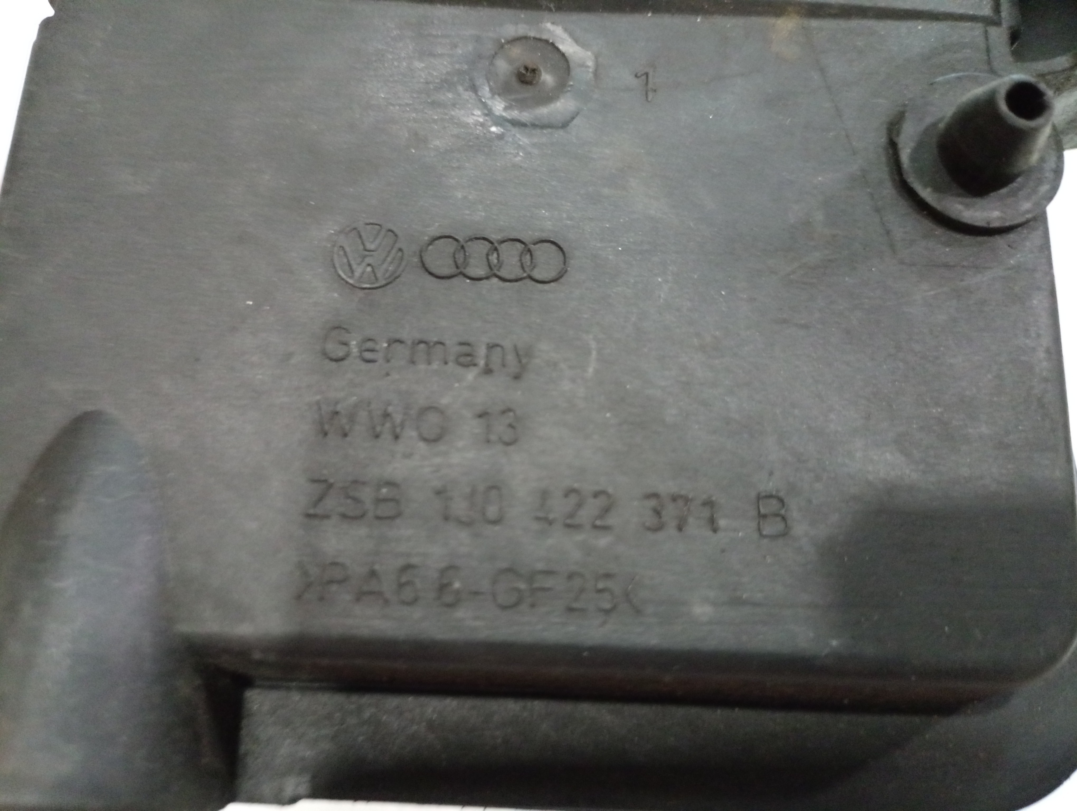 Reservatorio do oleo da direção VOLKSWAGEN GOLF IV (1J1) | 97 - 07 Imagem-1