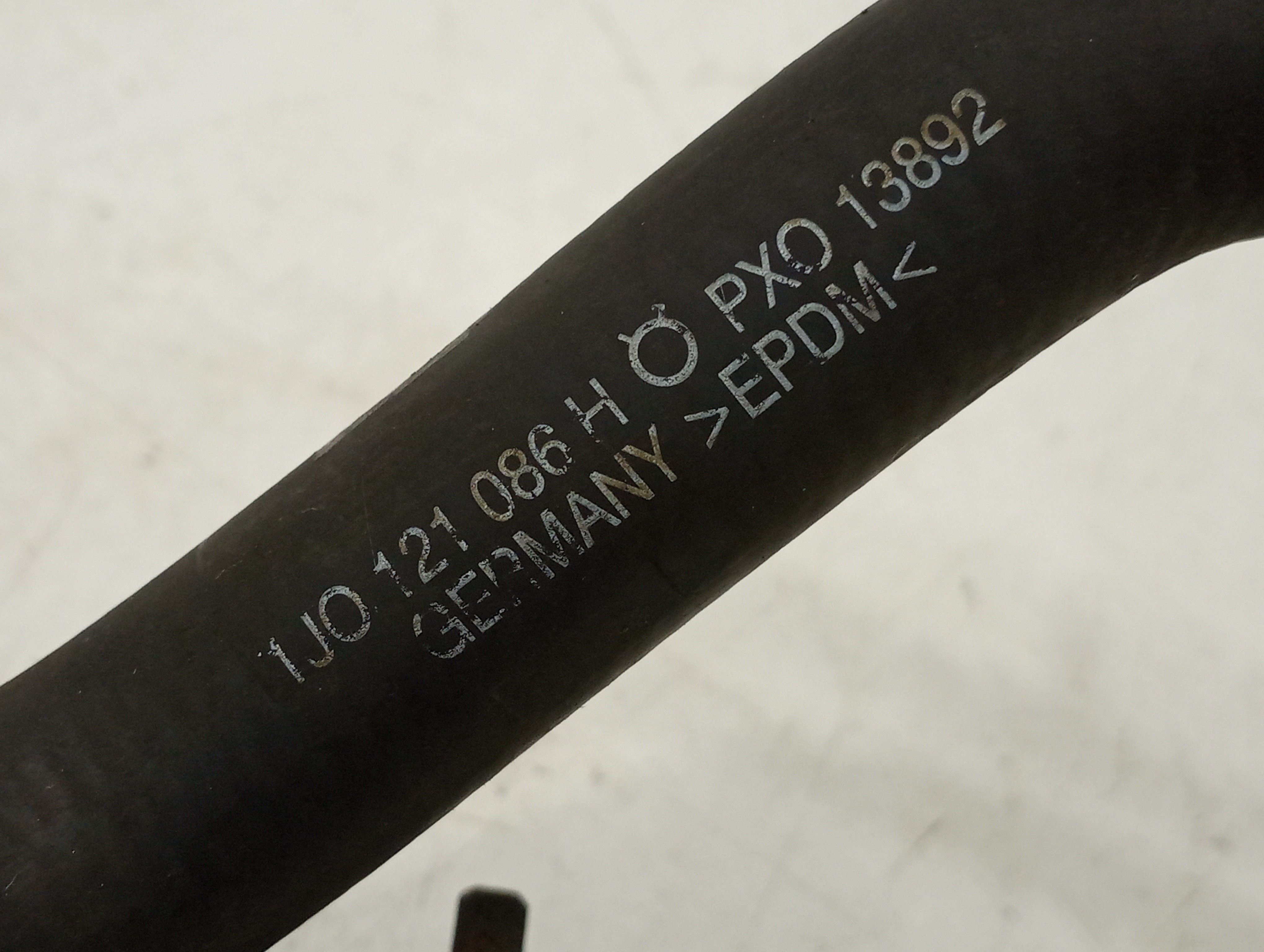 Tubo de Água AUDI A3 (8L1) | 96 - 06 Imagem-1