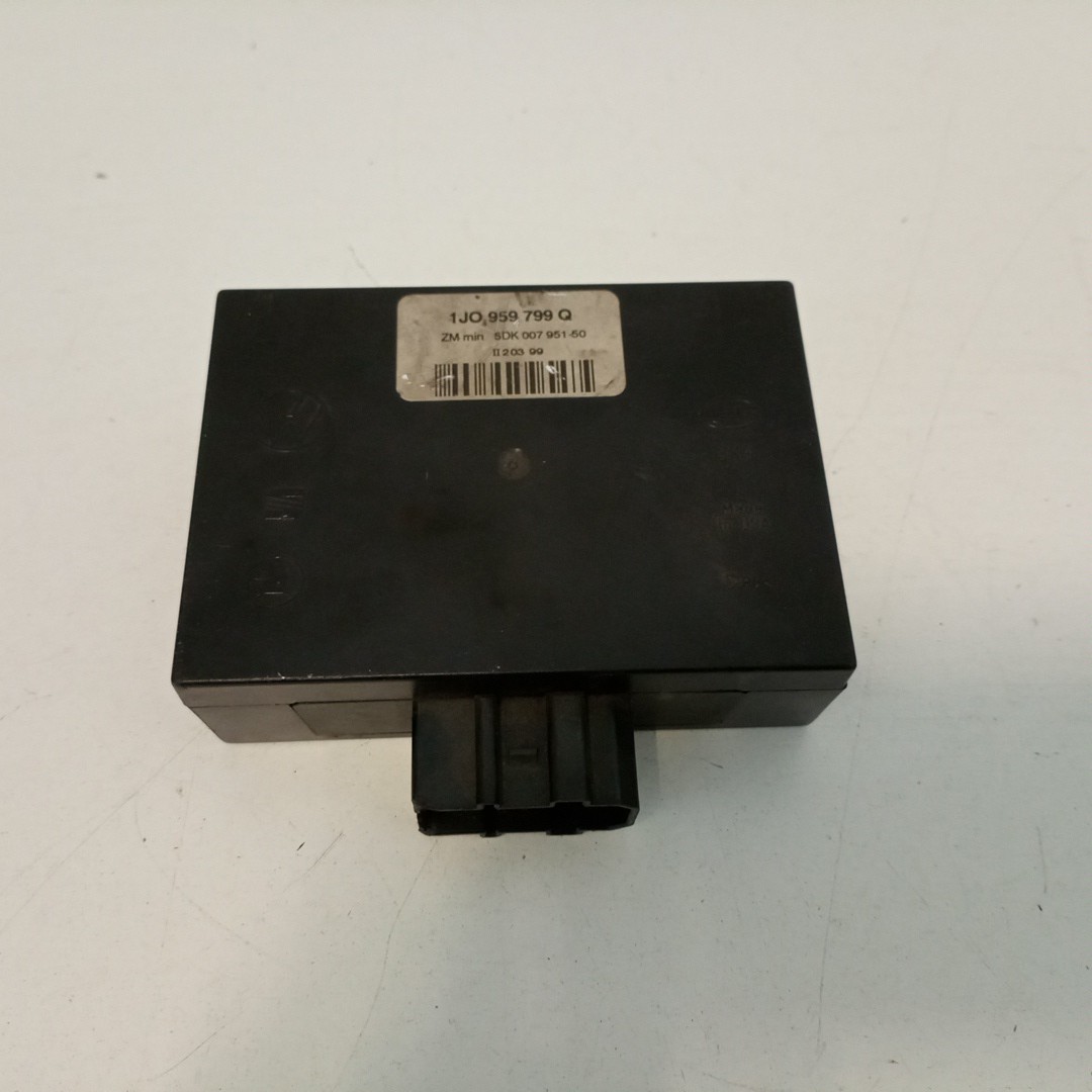 Módulo eletrónico VOLKSWAGEN GOLF IV (1J1) | 97 - 07 Imagem-4