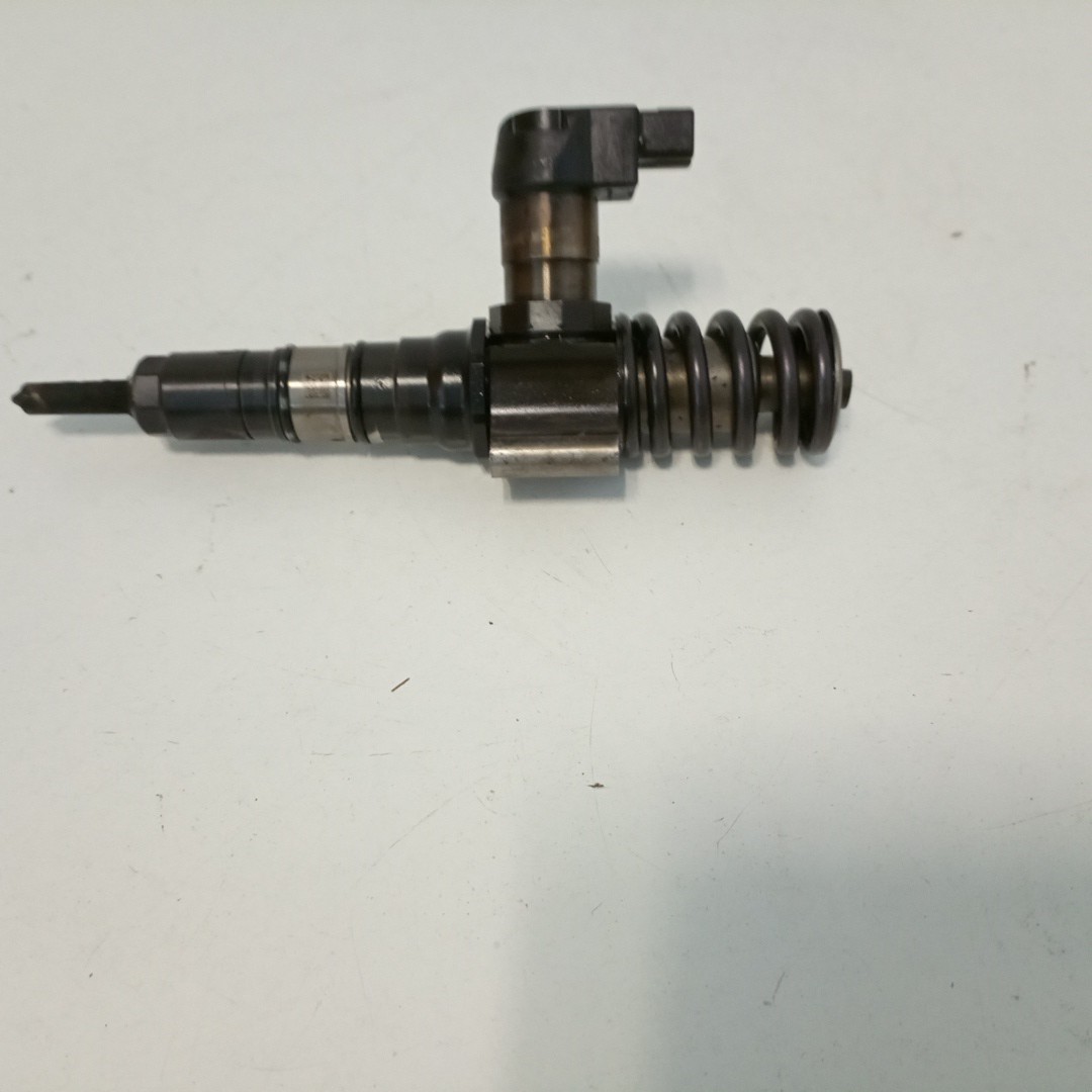 Injetor de combustível VOLKSWAGEN GOLF IV (1J1) | 97 - 07 Imagem-1