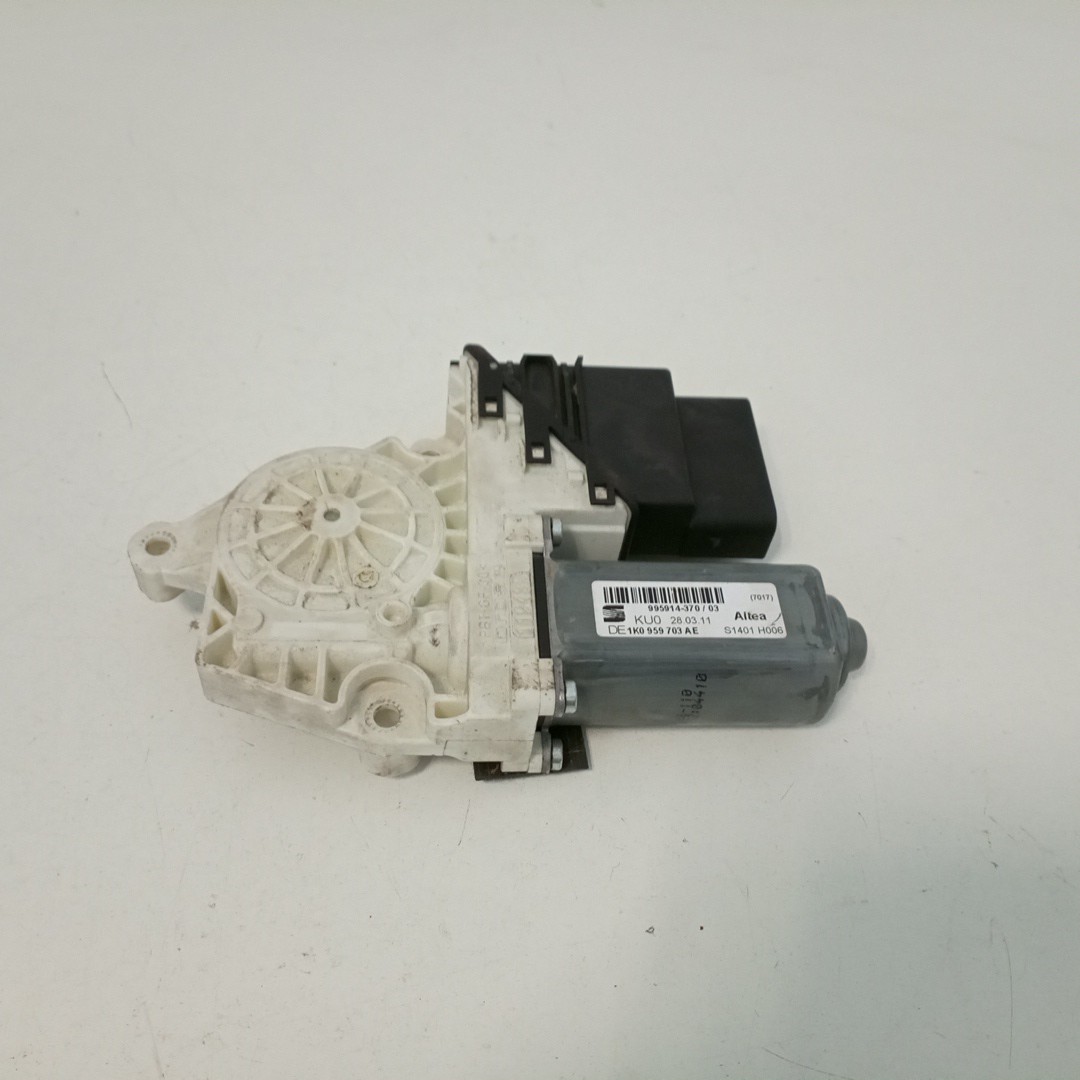 Motor de vidro traseiro esquerdo SEAT ALTEA (5P1) | 04 - 