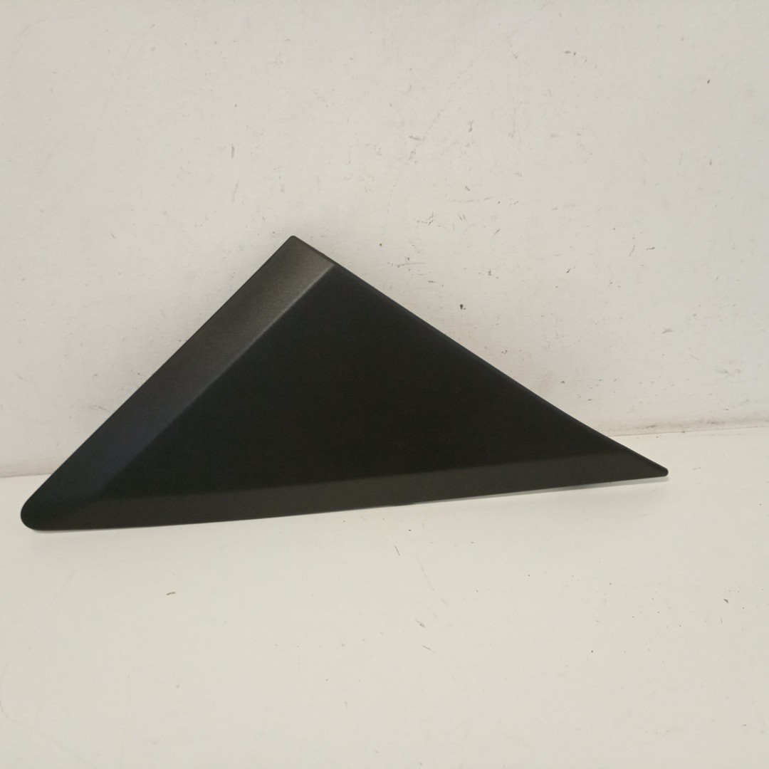 Moldura triangular de retrovisor exterior VOLKSWAGEN CRAFTER 30-35 Autocarro (2E_) | 06 - 16