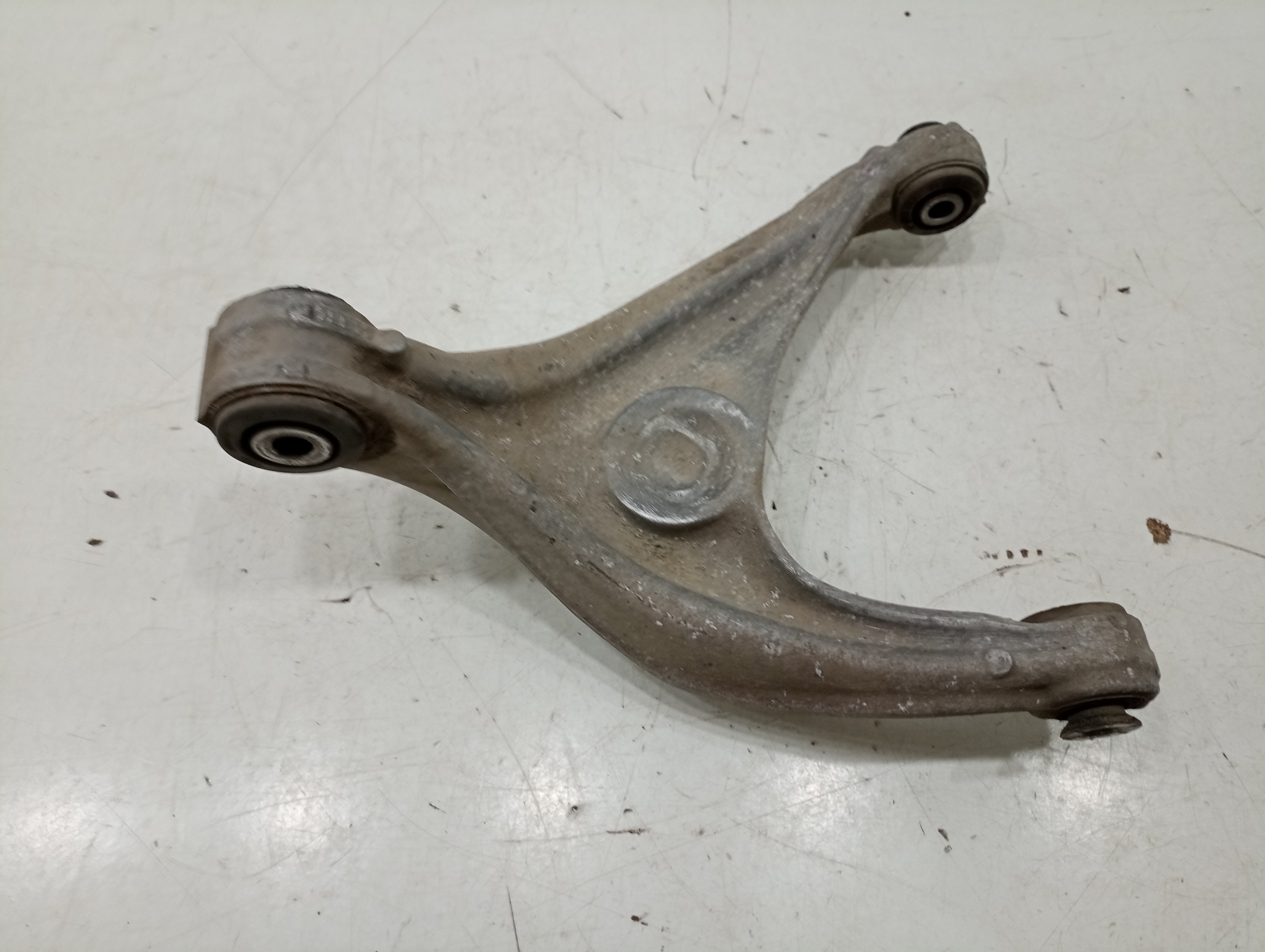 Braço de suspensão traseiro esquerdo PEUGEOT 407 SW (6E_) | 04 - 11 Imagem-1