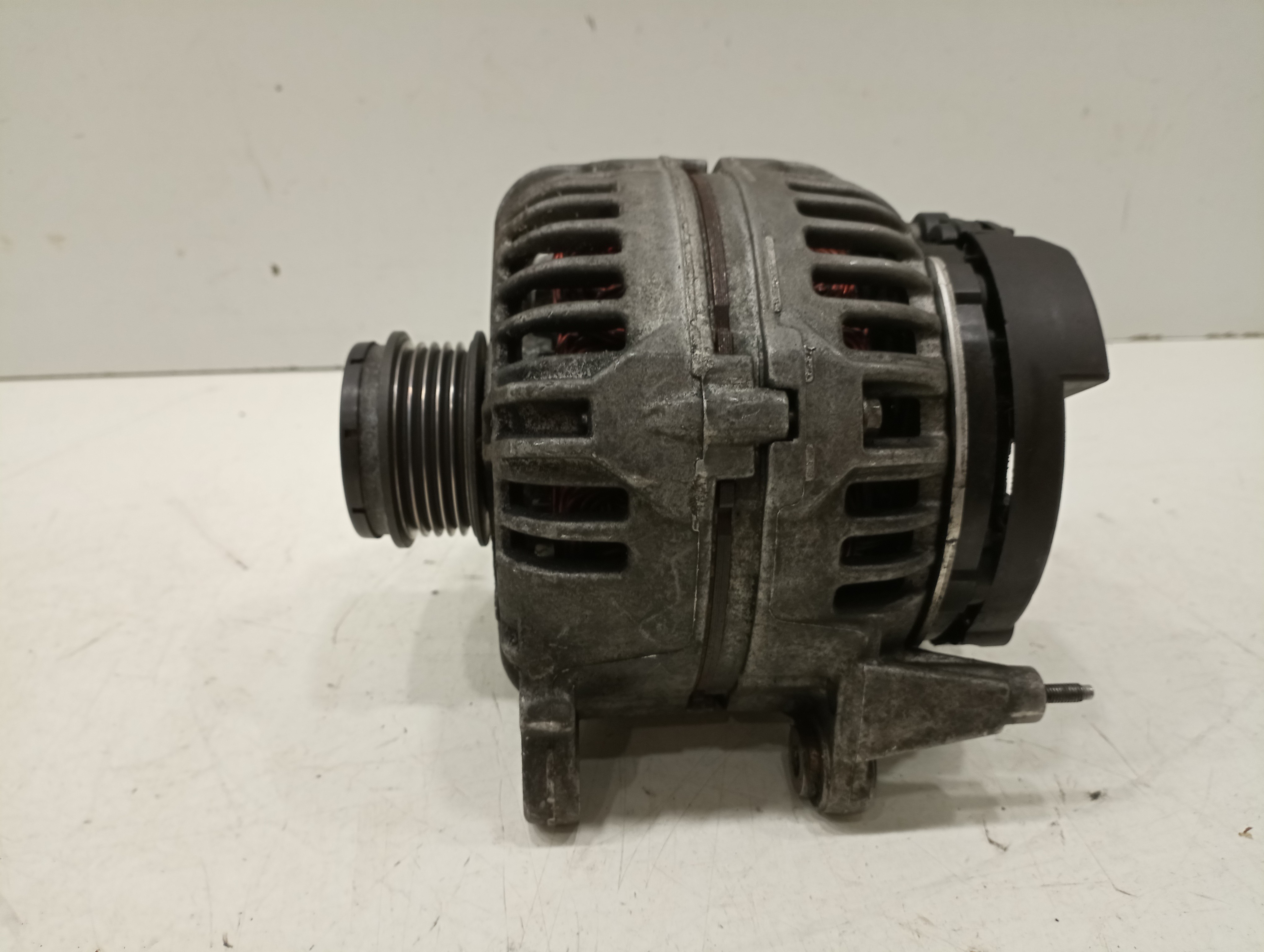 Alternador VOLKSWAGEN PASSAT (3B3) | 00 - 05 Imagem-3