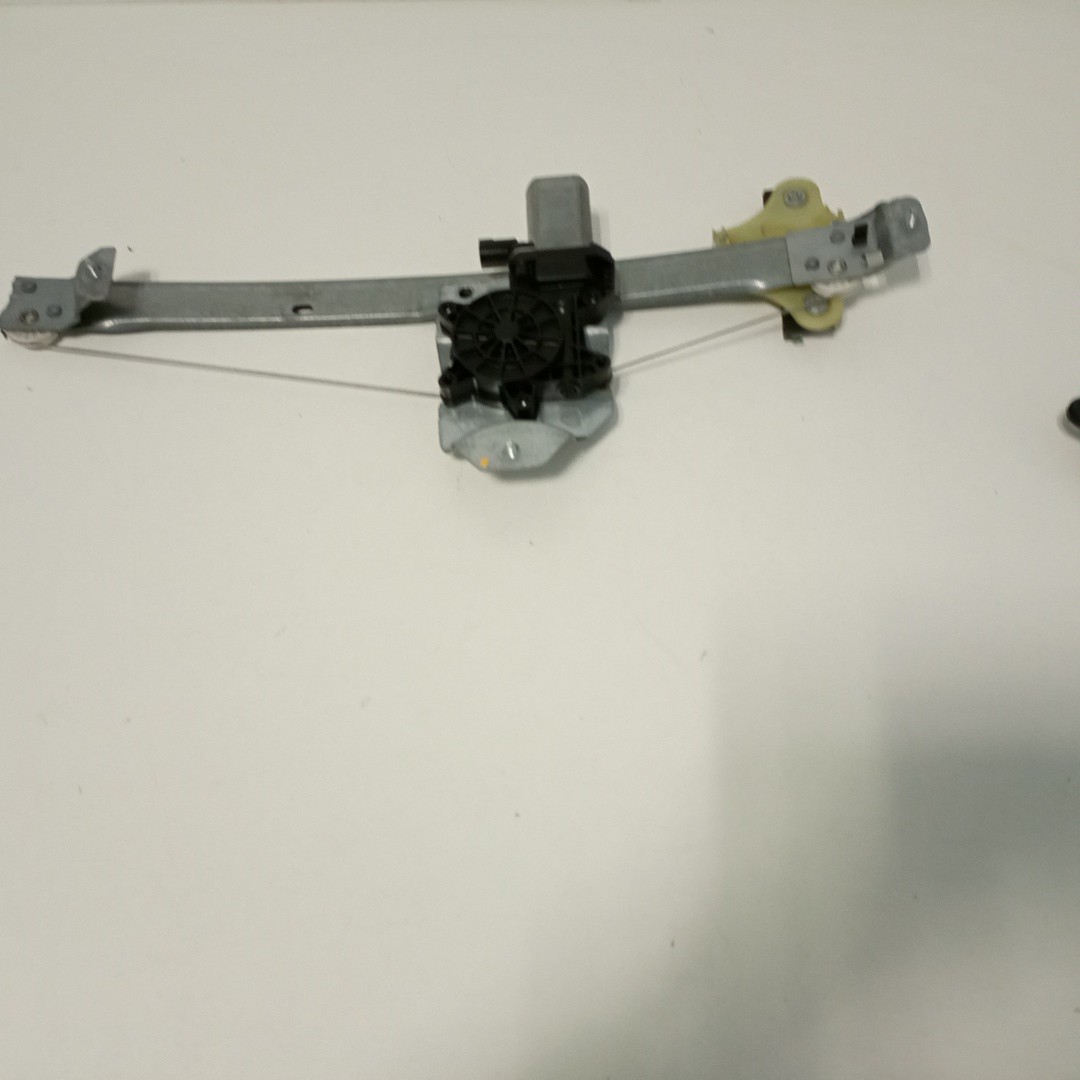 Elevador Frente Esquerdo Manual RENAULT CLIO IV (BH_) | 12 - 