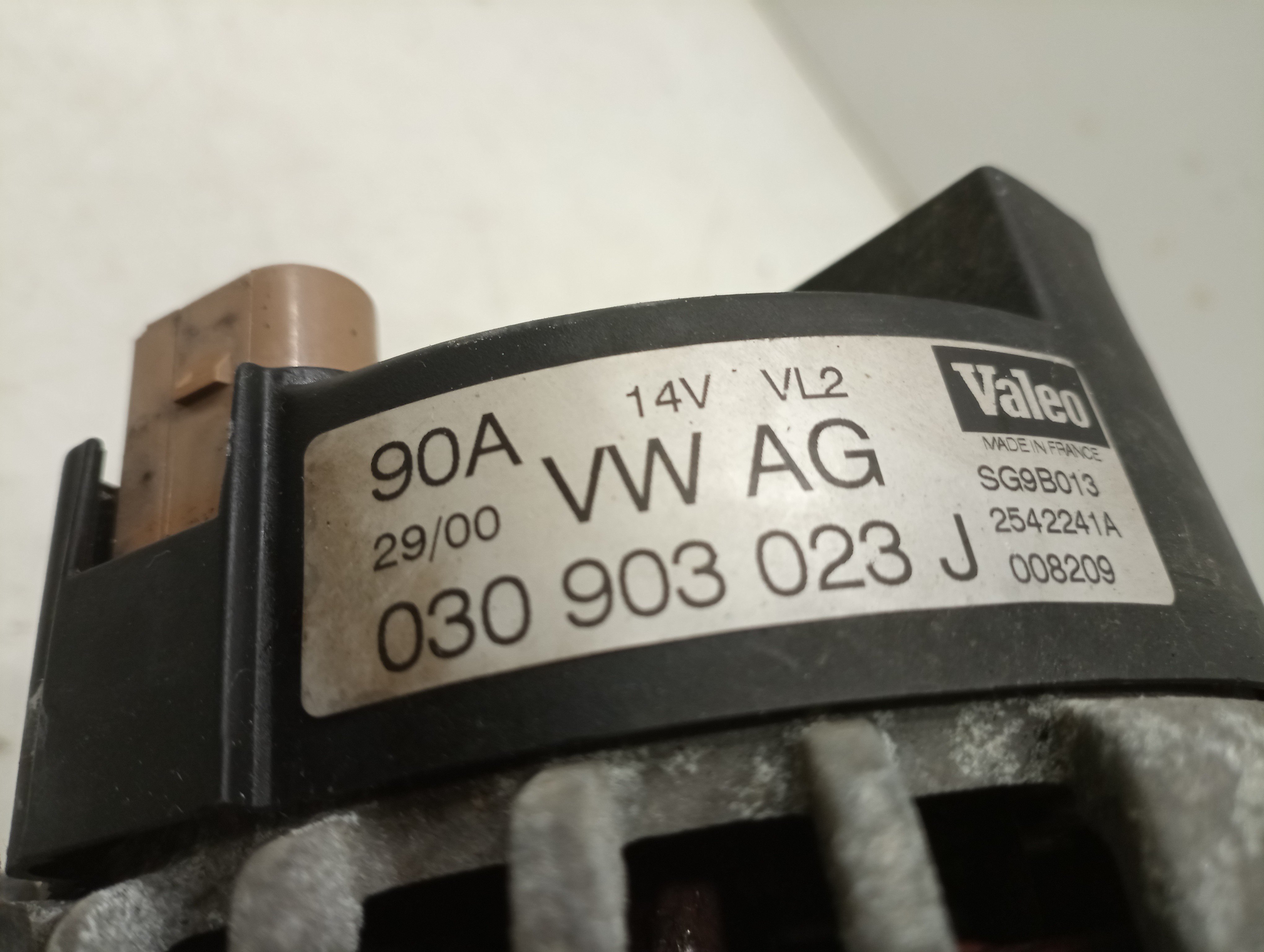 Alternador VOLKSWAGEN BORA Variant (1J6) | 99 - 05 Imagem-1