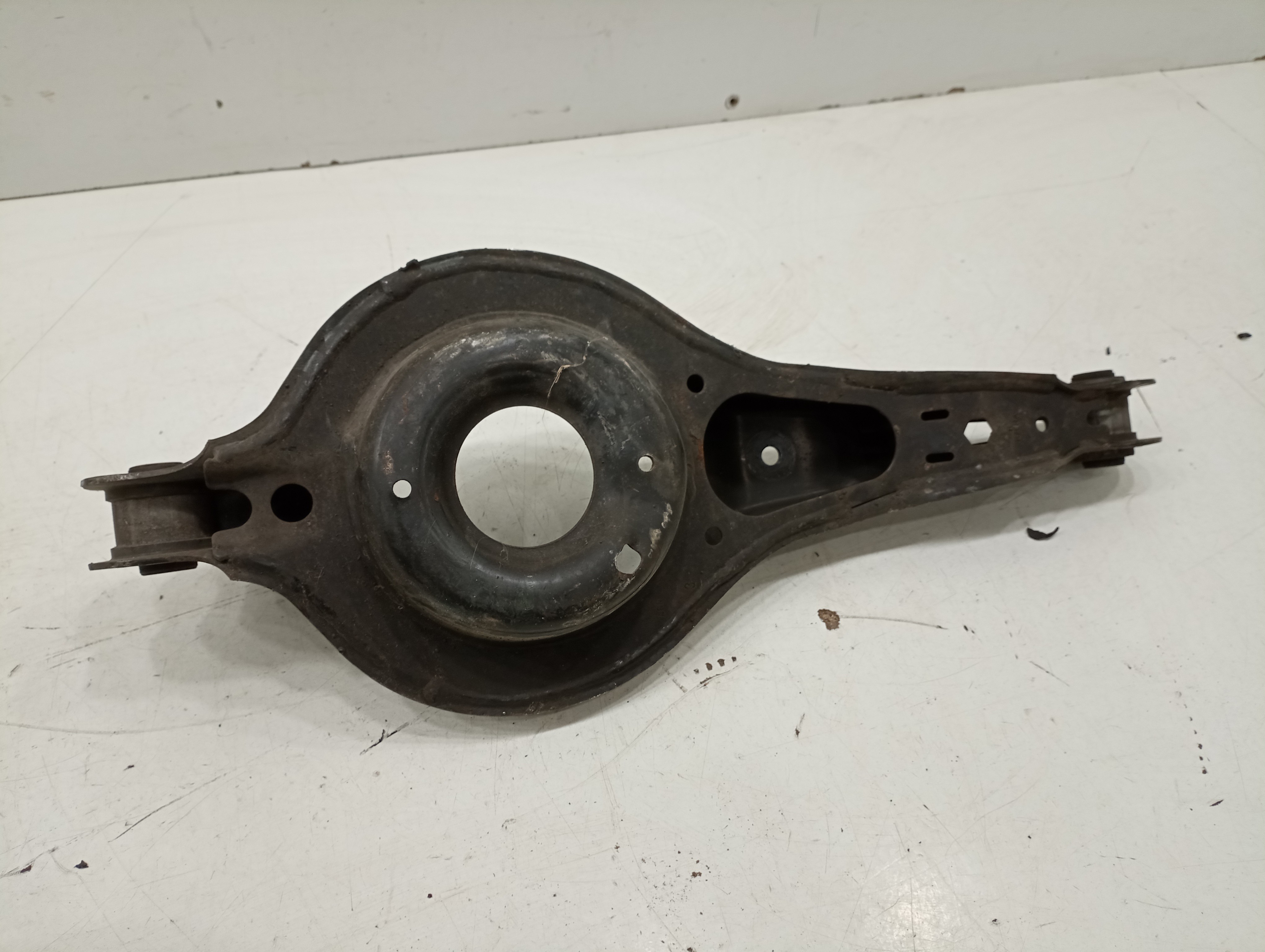 Braço de suspensão traseiro esquerdo FORD FOCUS III Caixa/Hatchback | 11 -  Imagem-2