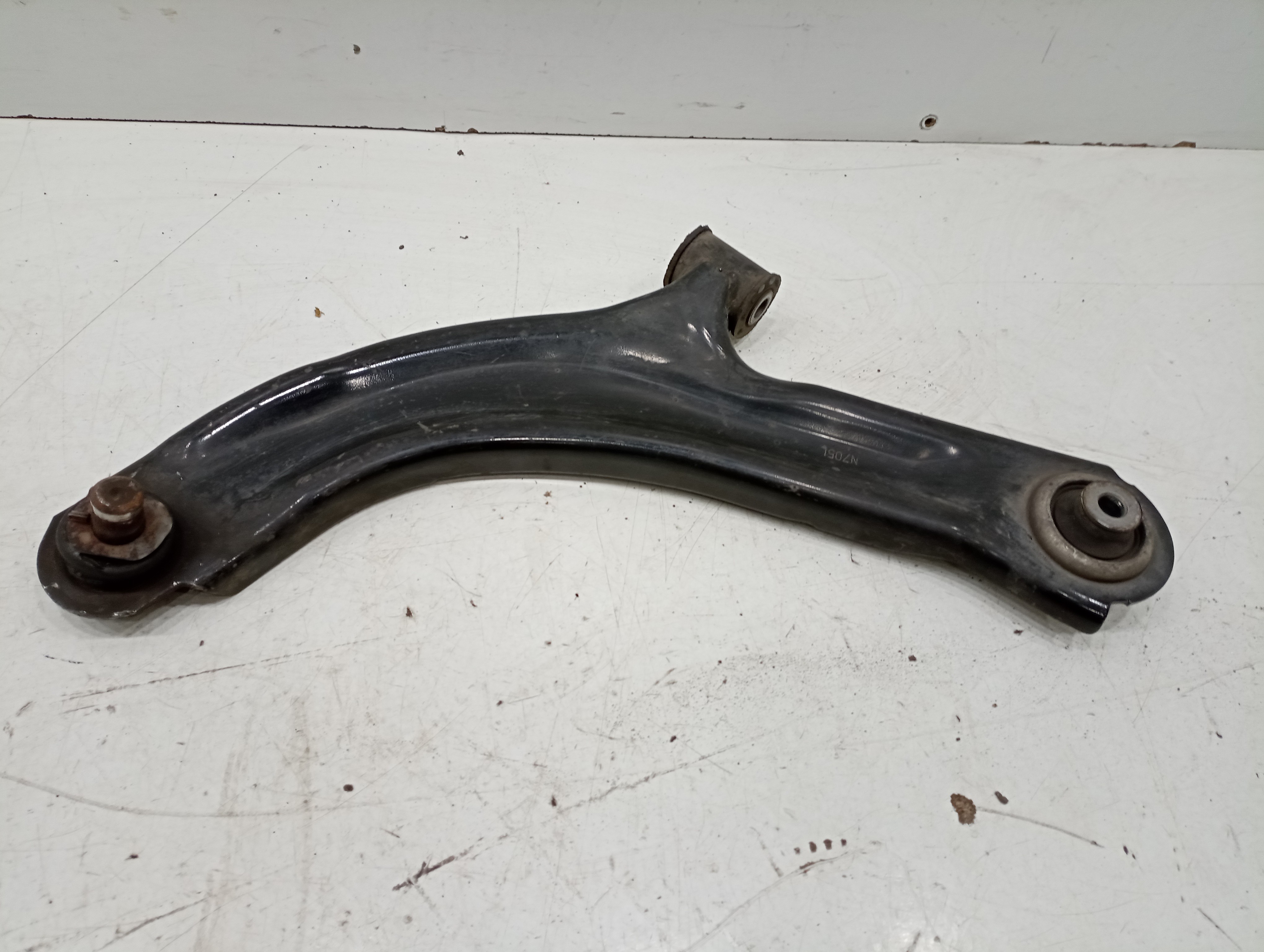 Braço de suspensão frente esquerdo FORD FOCUS III Caixa/Hatchback | 11 - 