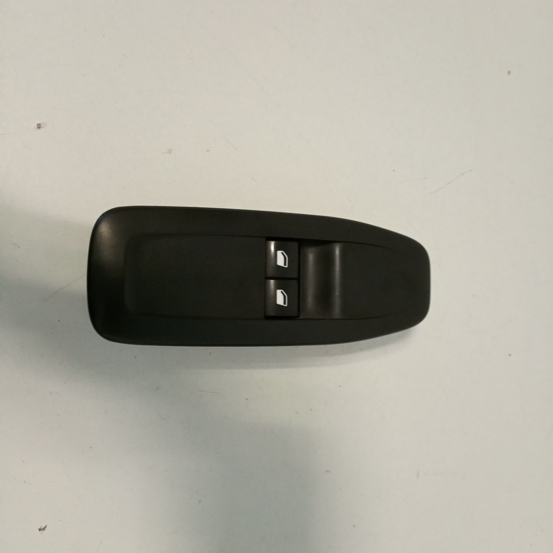 Comutador de vidro frente esquerdo PEUGEOT 208 I (CA_, CC_) | 12 - 