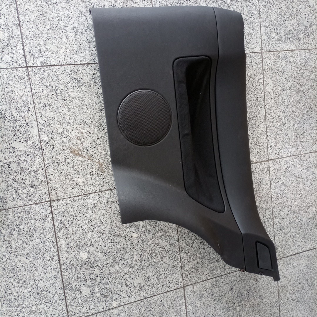 Quartela de porta trás direita VOLKSWAGEN GOLF IV (1J1) | 97 - 07 Imagem-1