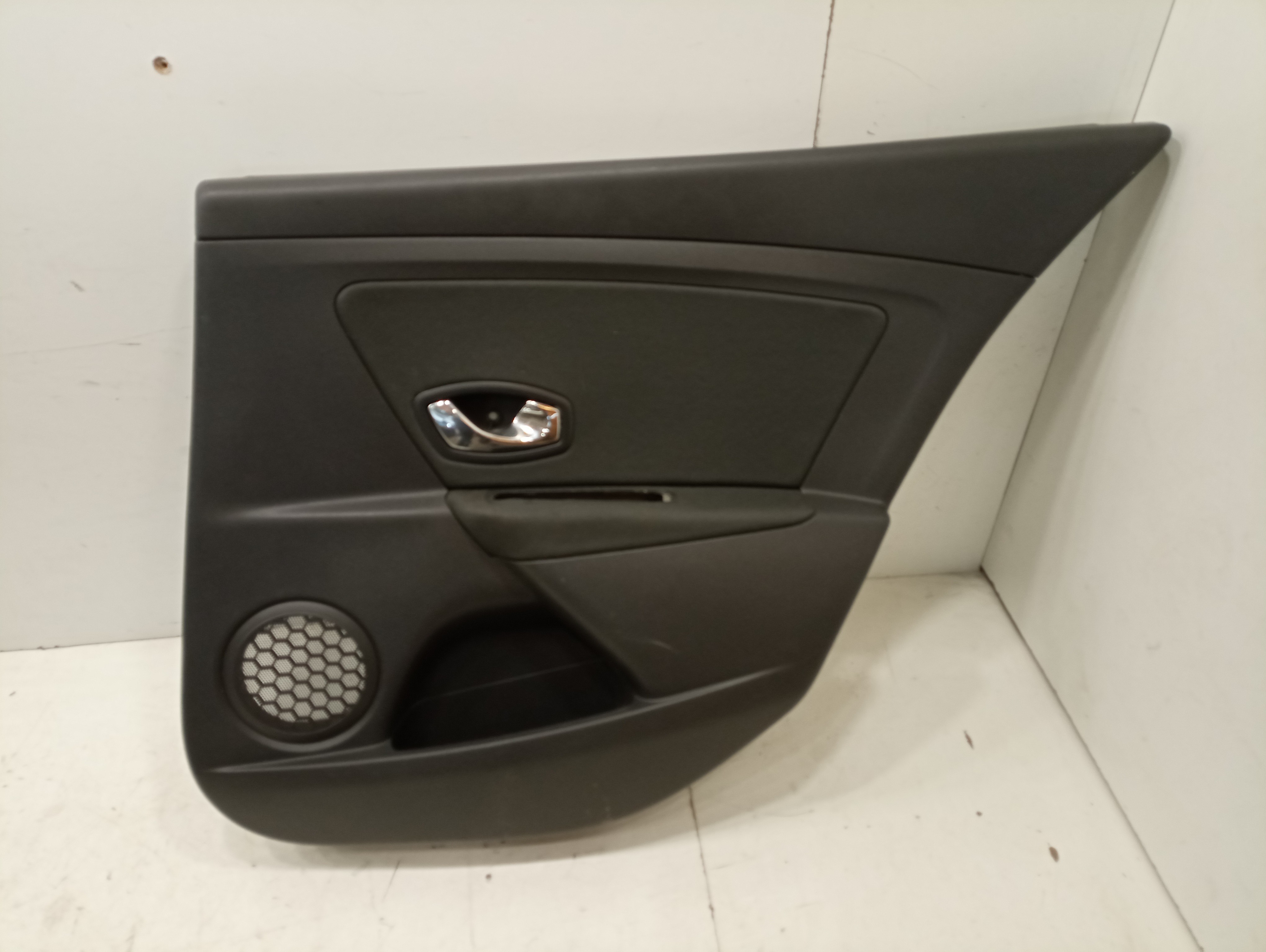 Quartela de porta trás direita RENAULT MEGANE III Grandtour (KZ0/1) | 08 - 