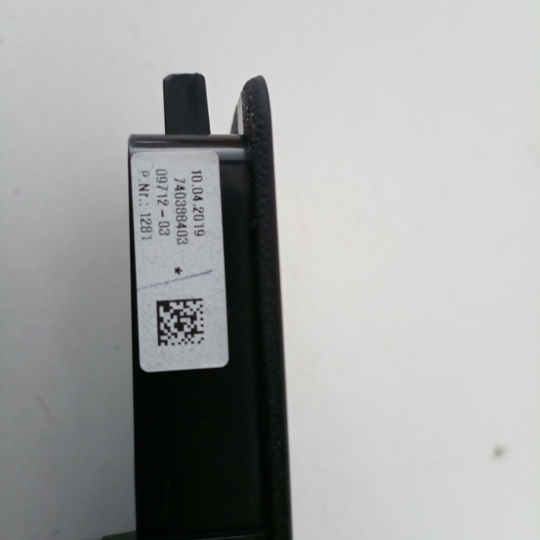 Comutador de vidro frente direito BMW 1 (F21) | 11 -  Imagem-2