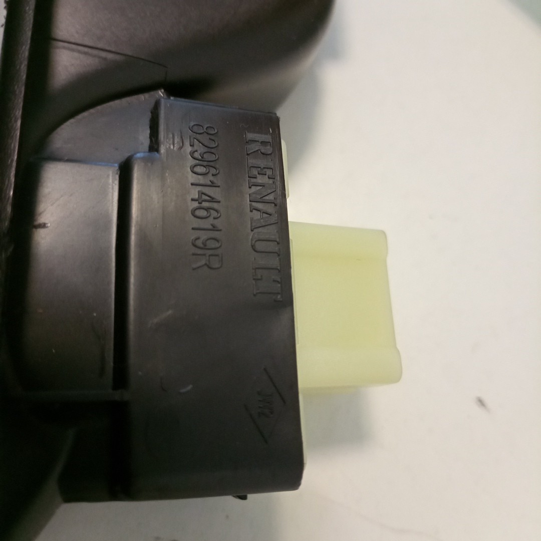 Comutador de vidro traseiro direito RENAULT CAPTUR I (J5_, H5_) | 13 -  Imagem-3