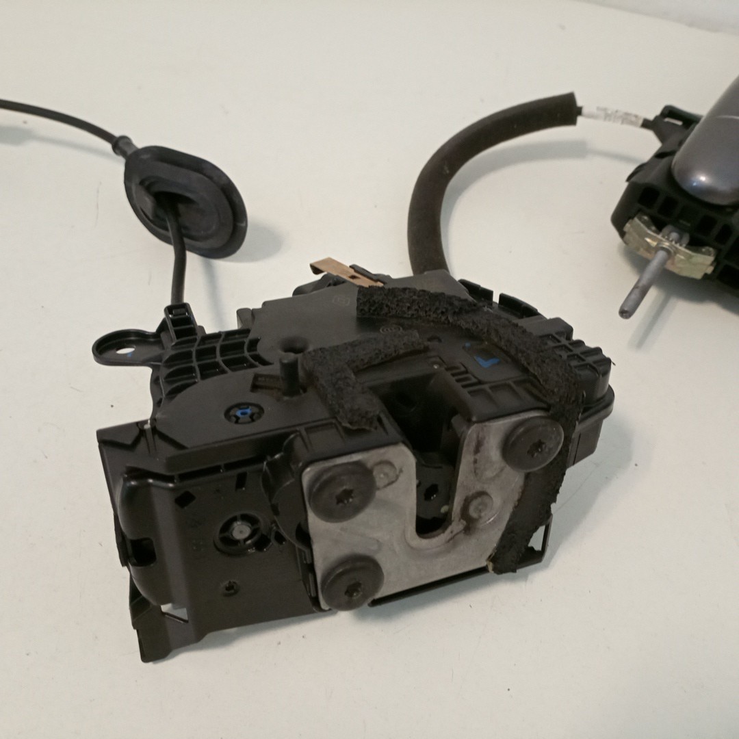 Fecho da Porta Trás Direito RENAULT CAPTUR I (J5_, H5_) | 13 -  Imagem-3