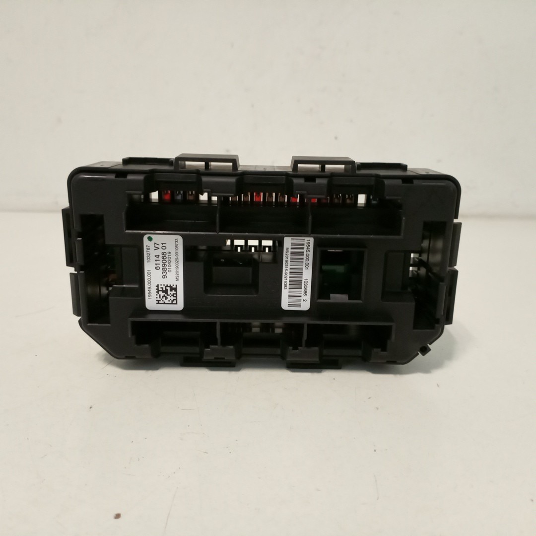 Caixa de Fusíveis BMW 1 (F20) | 11 - 19 Imagem-3