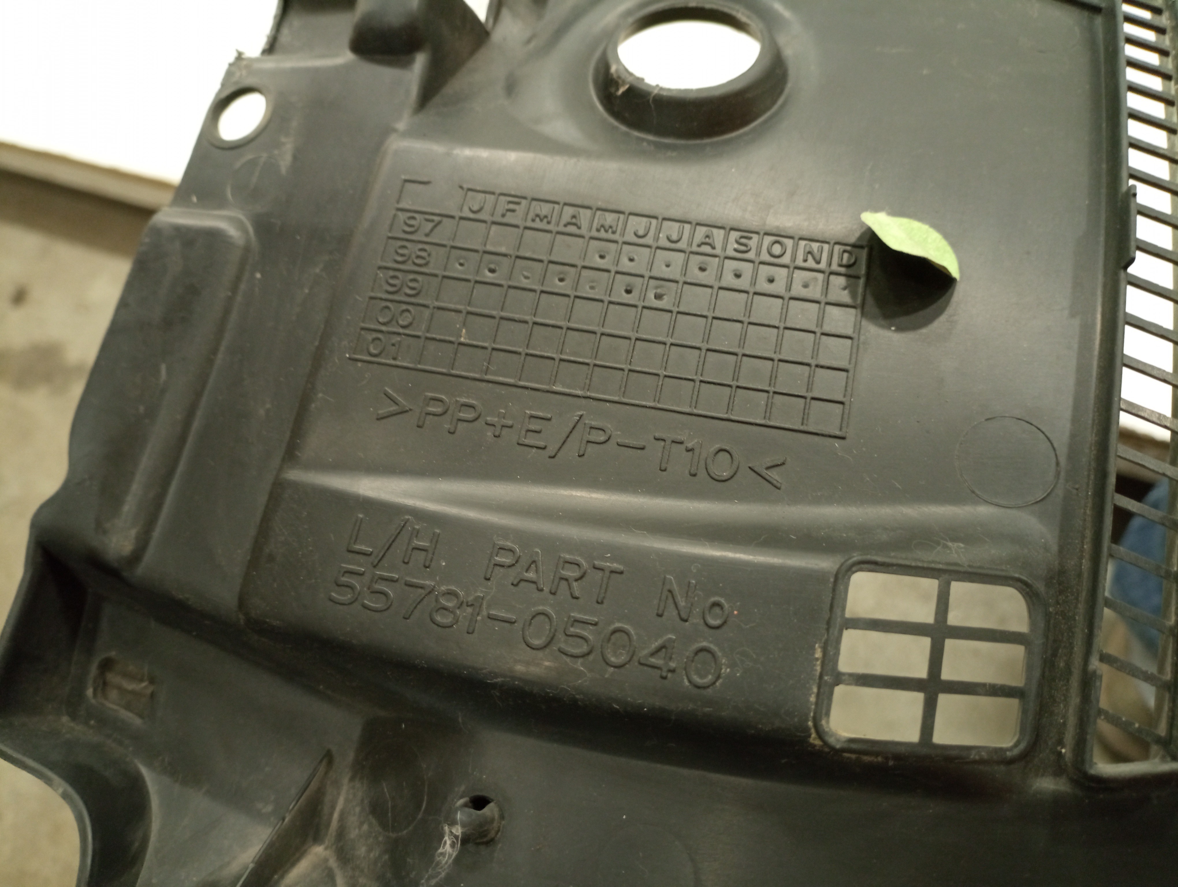 Grelha de torpedo TOYOTA AVENSIS (_T22_) | 97 - 03 Imagem-2