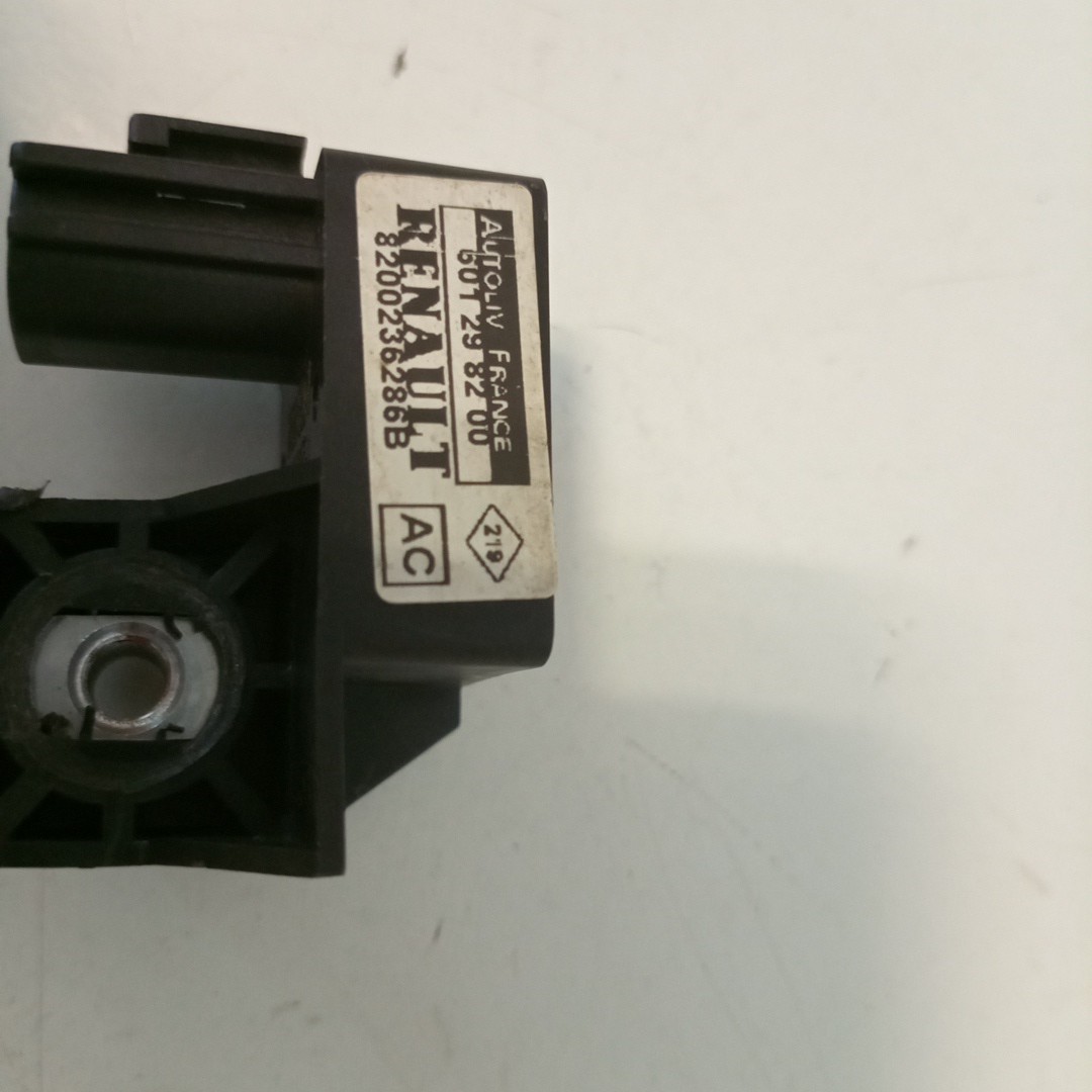 Sensores de airbag RENAULT MEGANE II (BM0/1_, CM0/1_) | 01 - 12 Imagem-1