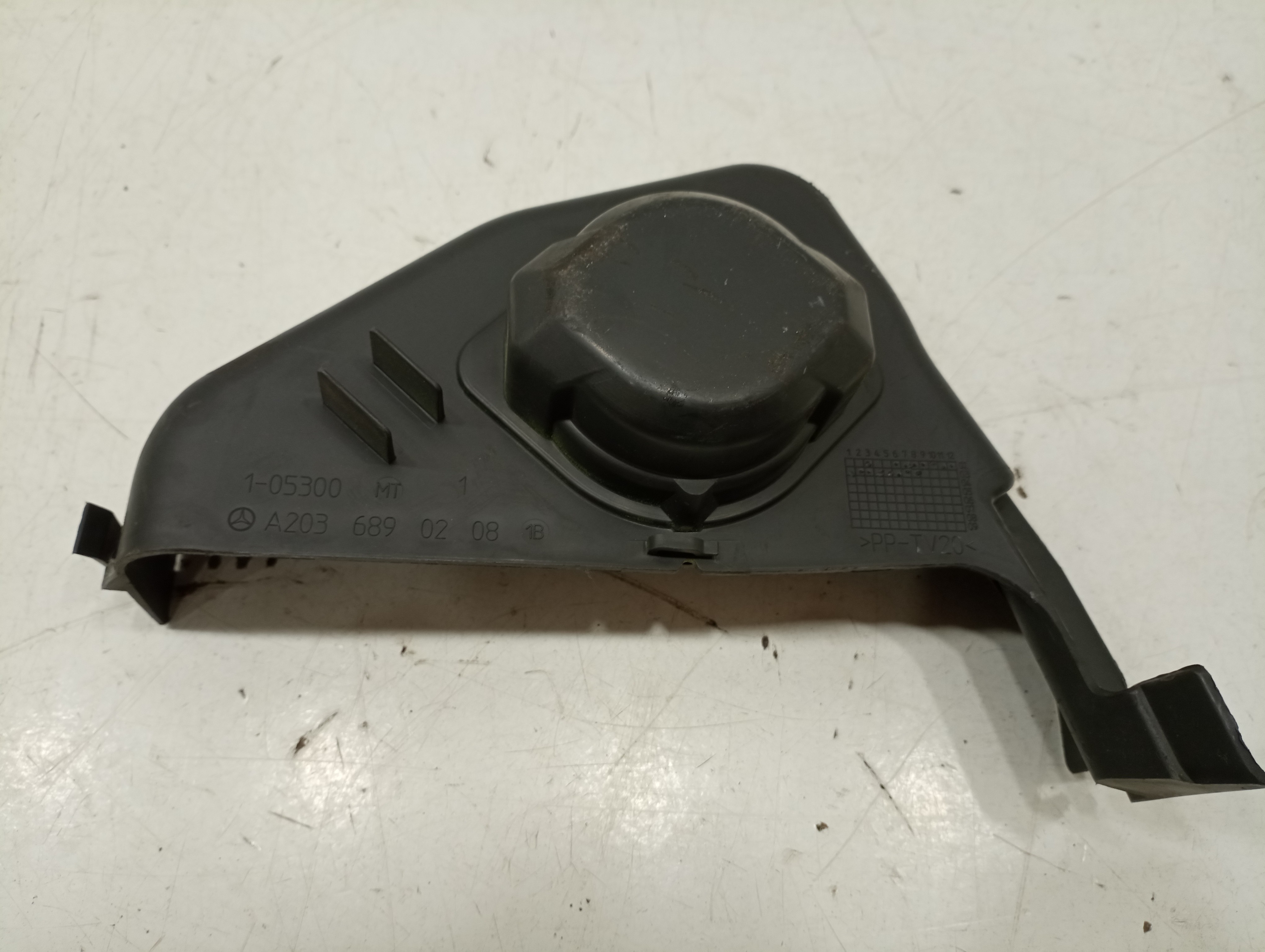 Acabamento inferior do tablier MERCEDES-BENZ C-CLASS (W203) | 00 - 07