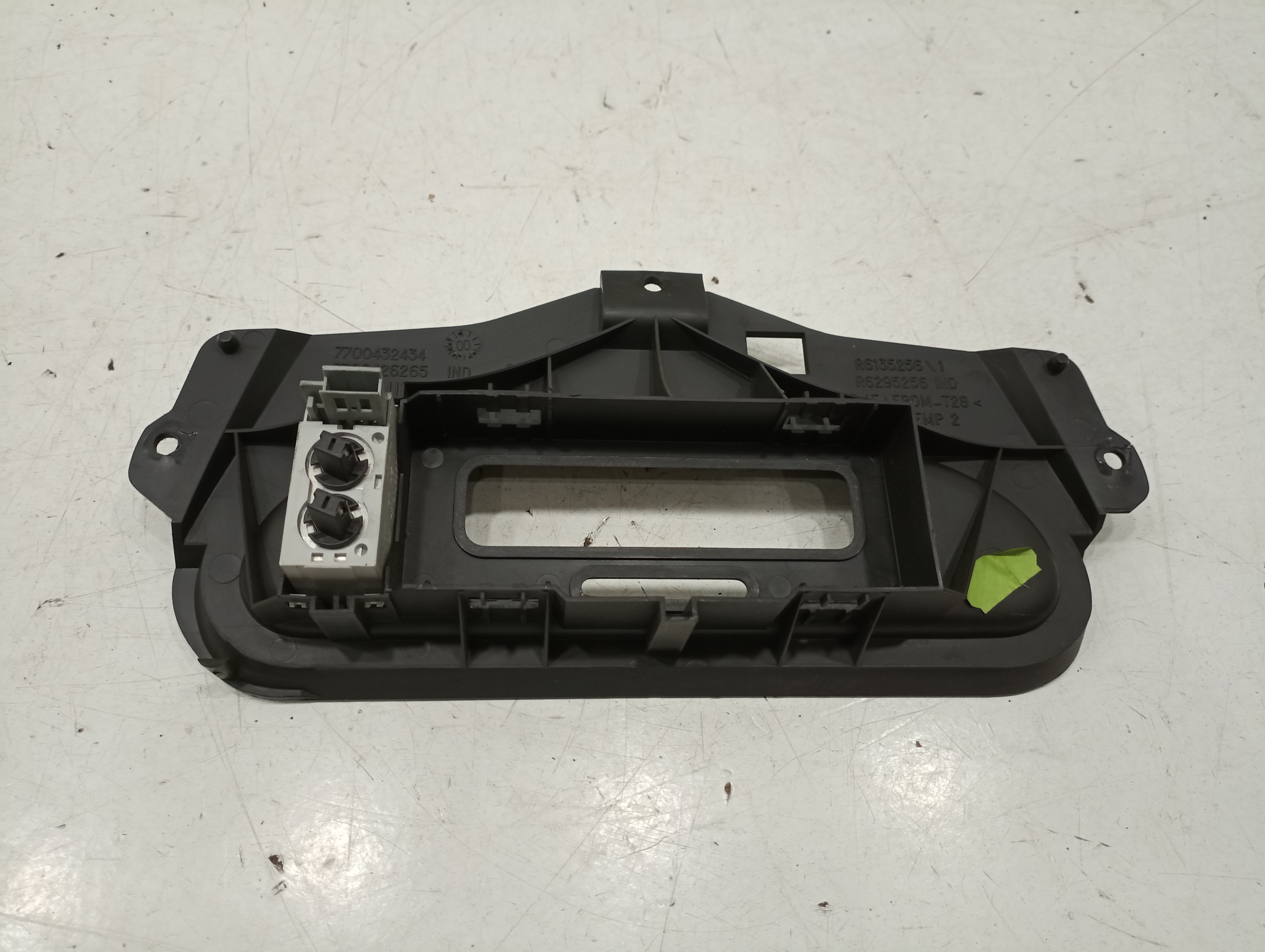 Moldura do display RENAULT MEGANE I Coach (DA0/1_) | 96 - 03 Imagem-2