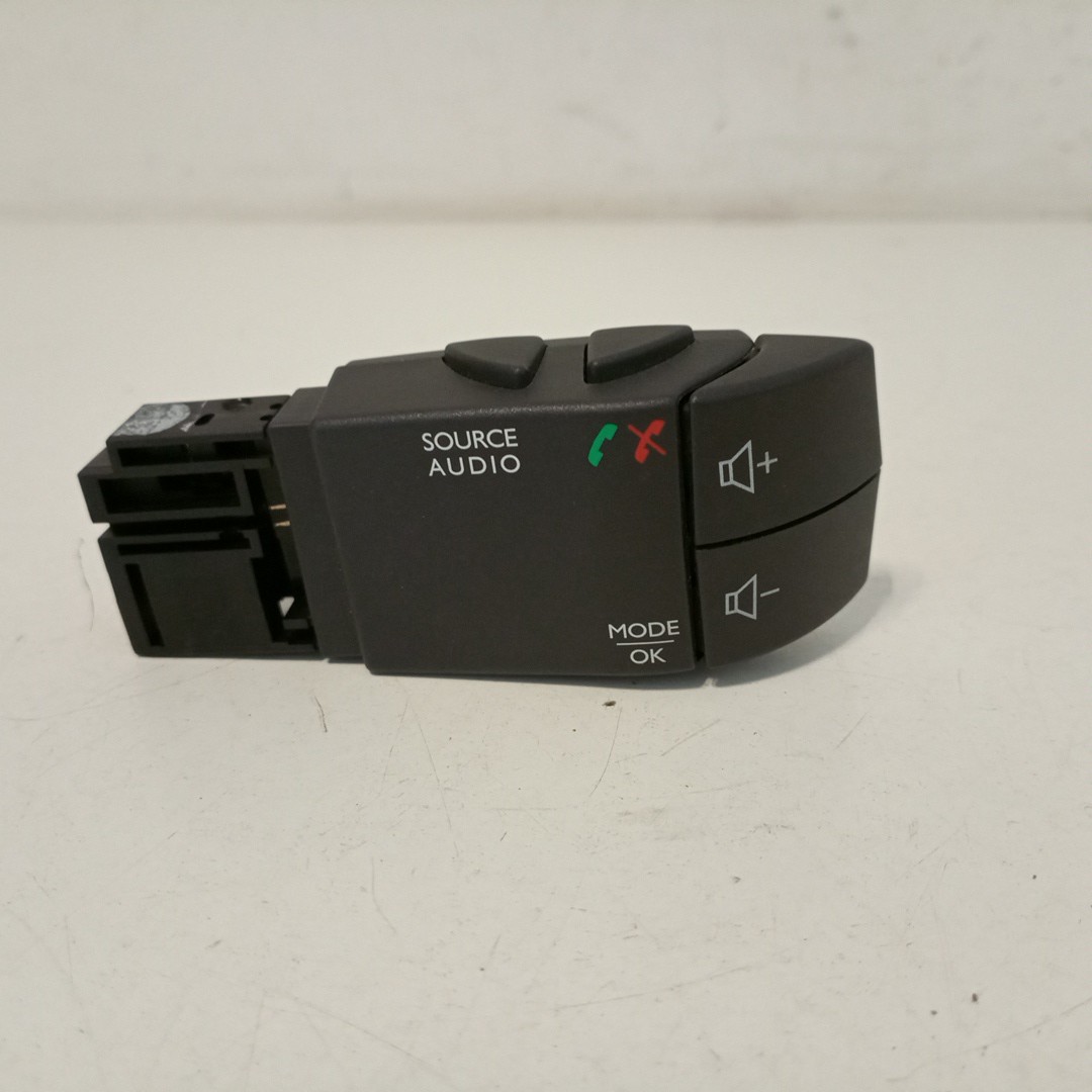 Comutador de volante RENAULT CLIO IV (BH_) | 12 - 