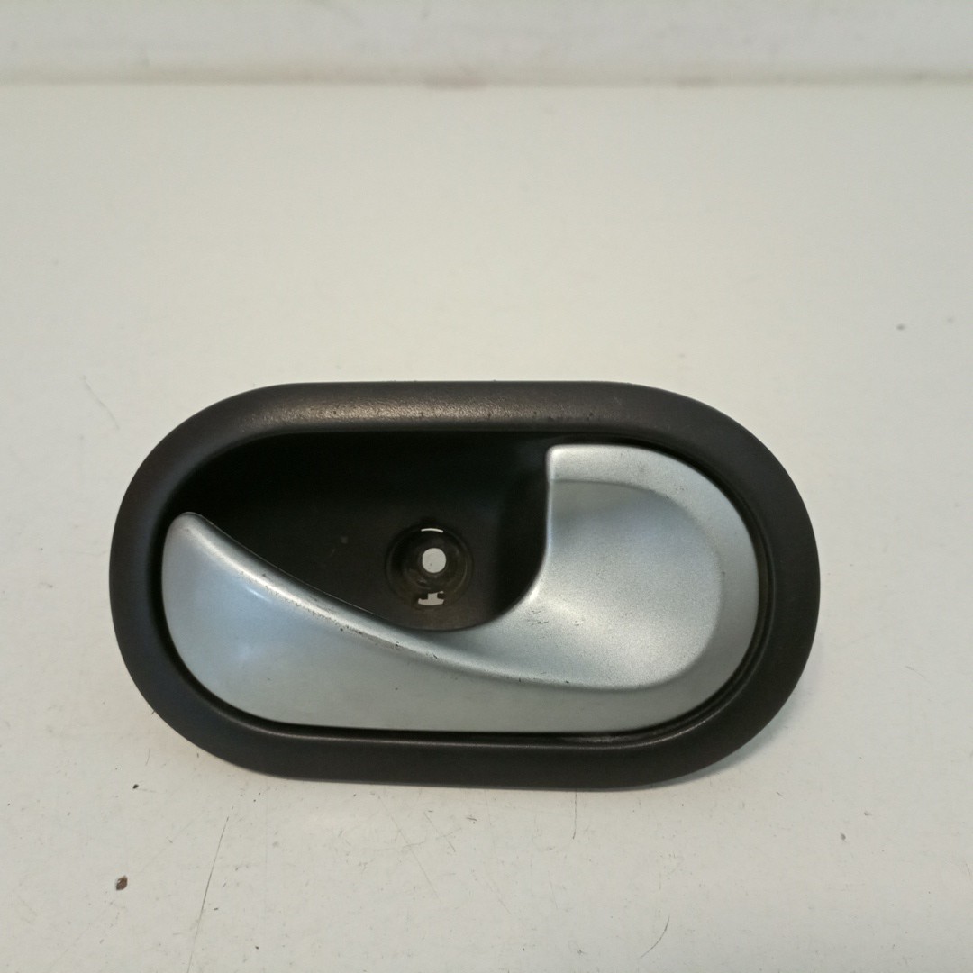 Puxador interior de porta frente direita RENAULT CLIO III (BR0/1, CR0/1) | 05 - 