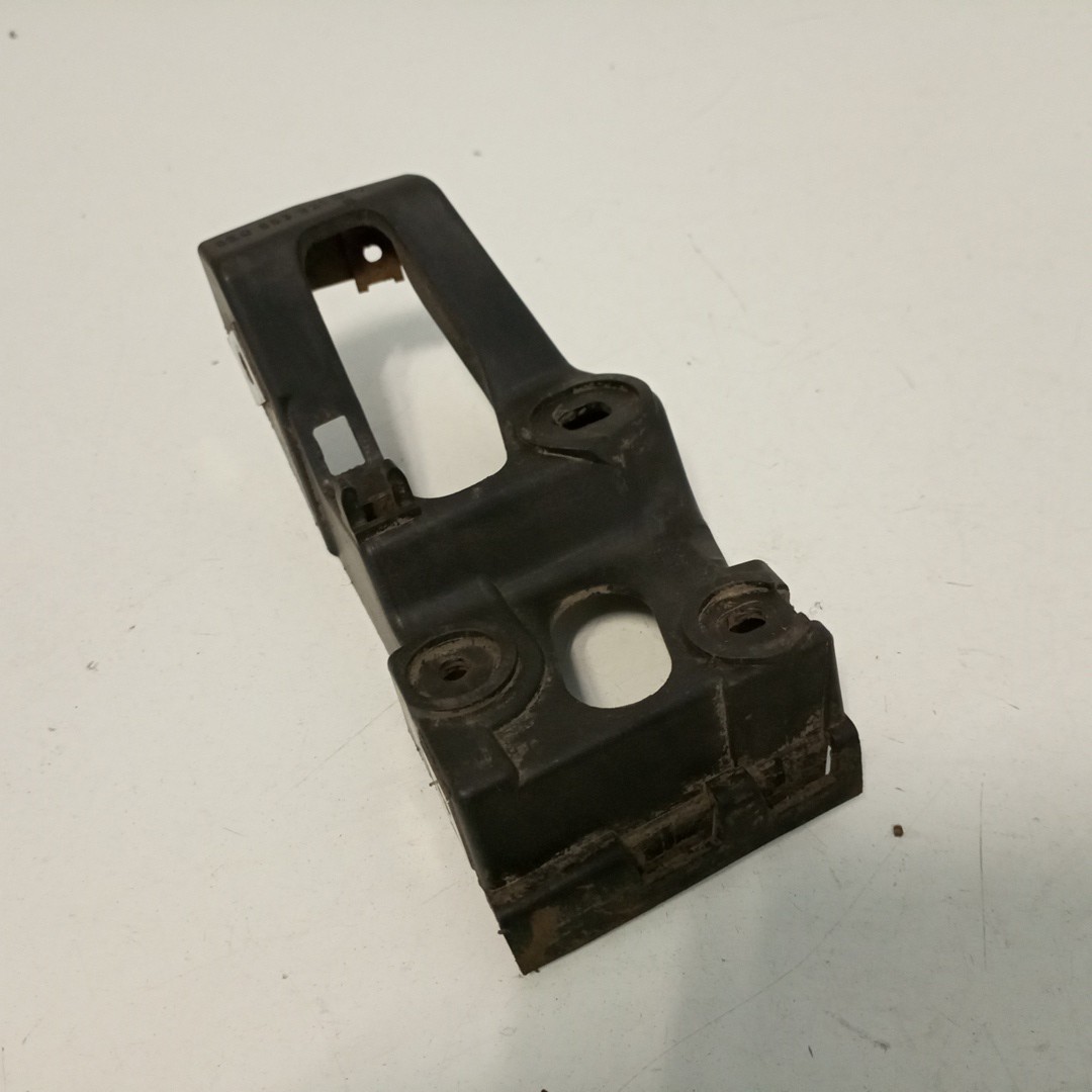 Suporte de montagem de para-choques AUDI A4 (8EC, B7) | 04 - 08