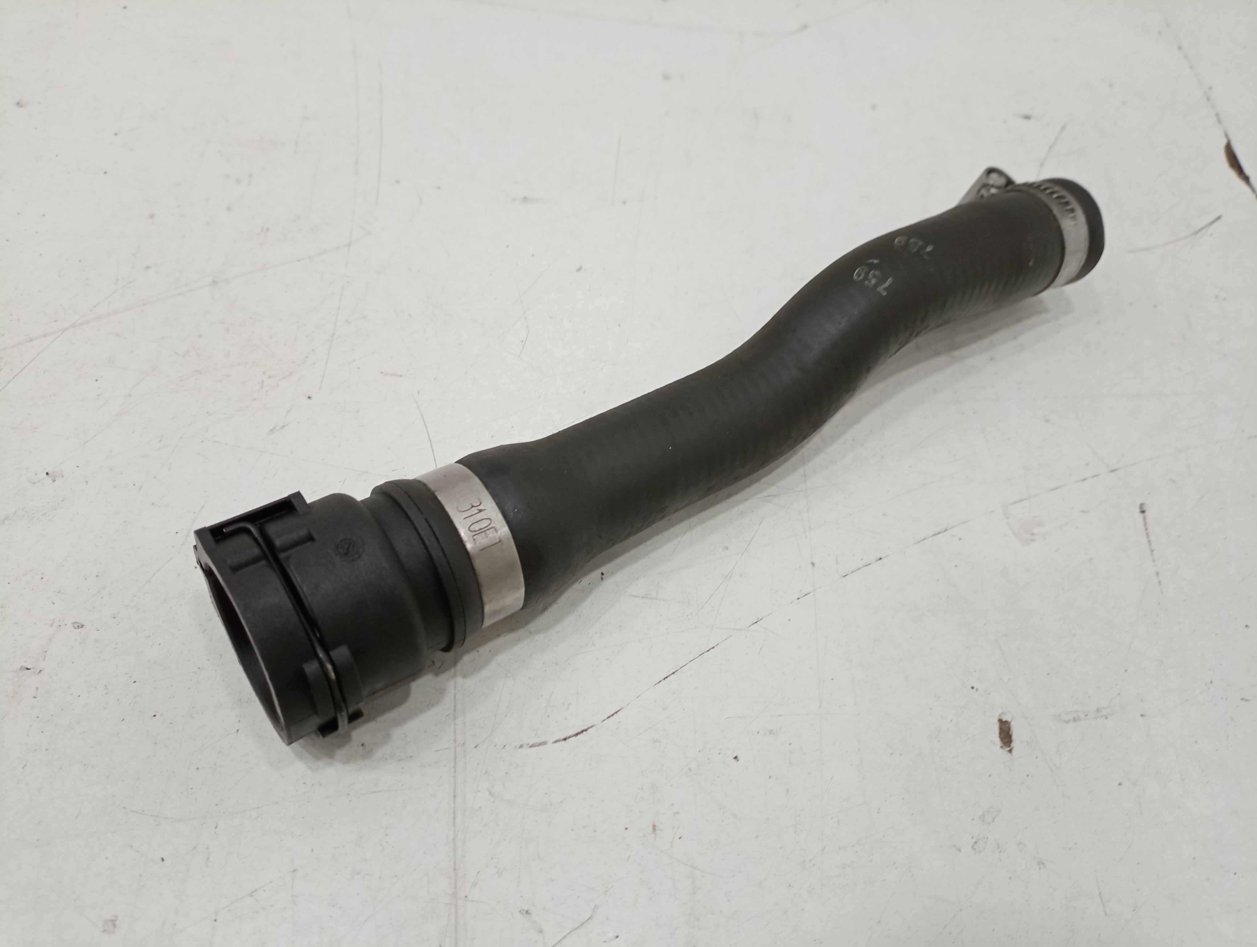 Tubo de Água BMW X6 (E71, E72) | 07 - 14 Imagem-1